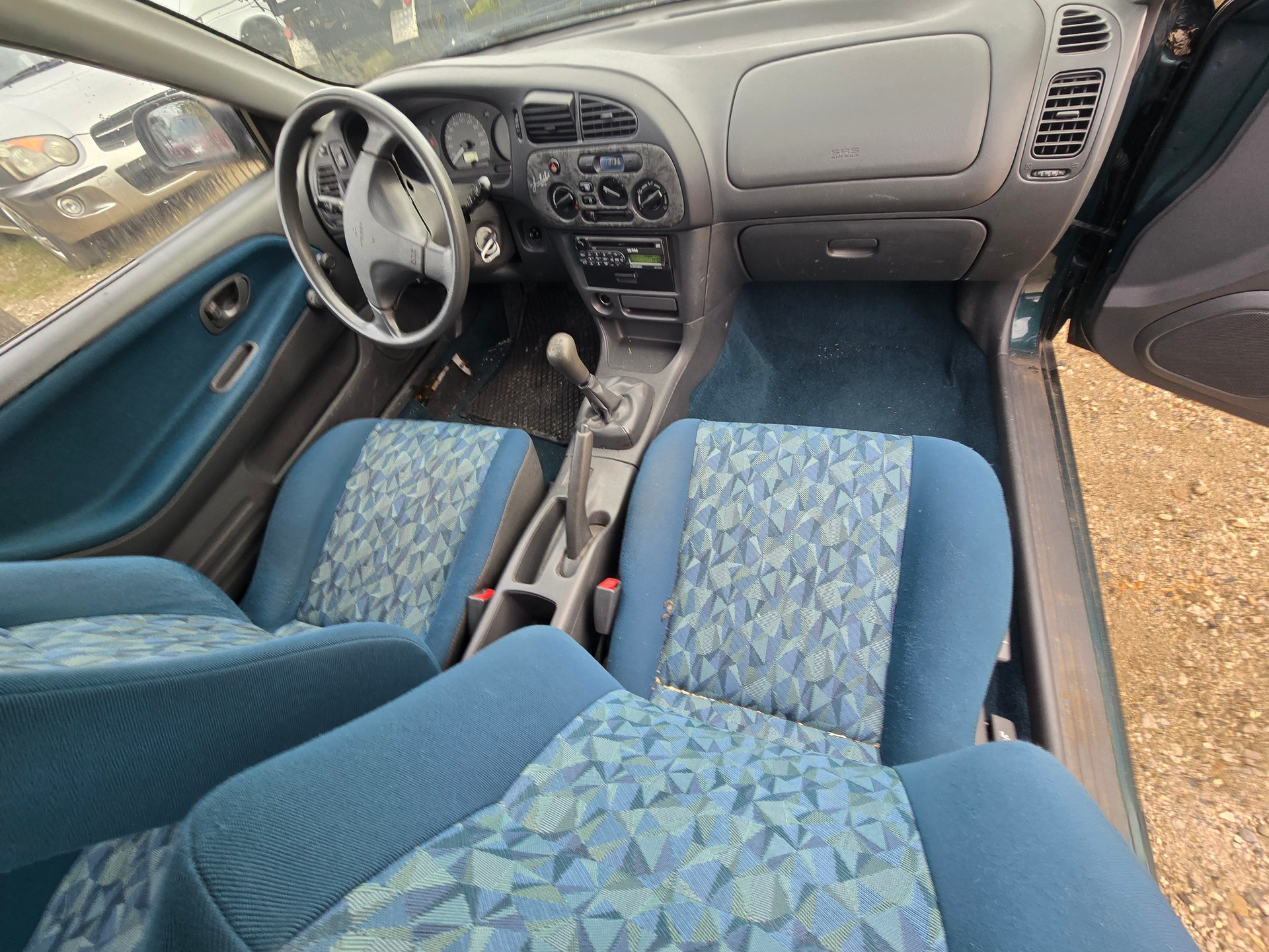MITSUBISHI Colt 1.3 12V GLX Sunshine-image-3