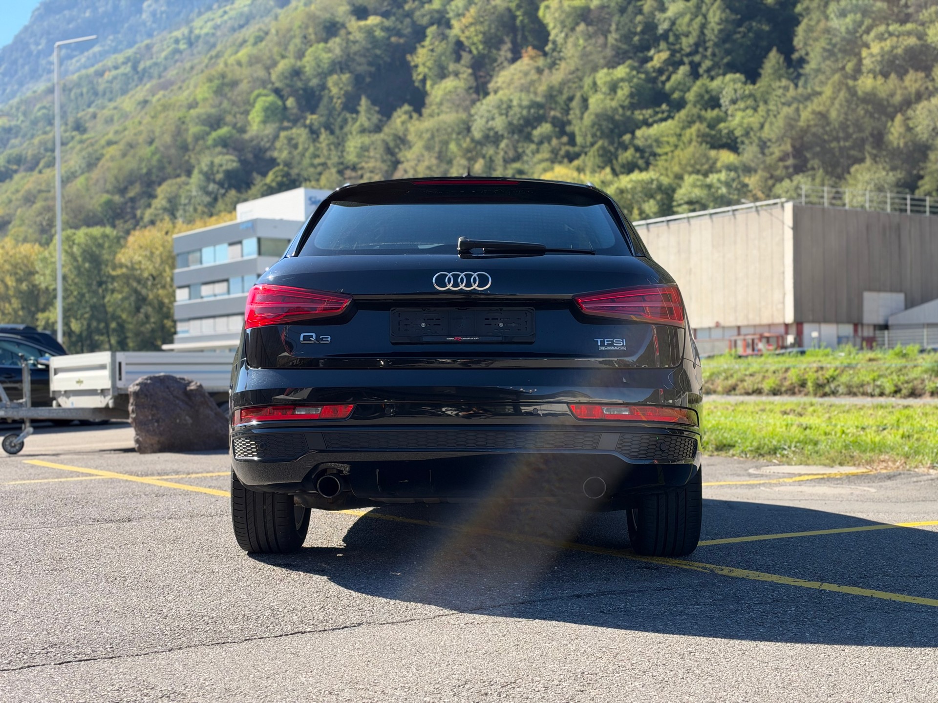 AUDI Q3 2.0 TFSI sport quattro S-tronic-image-4