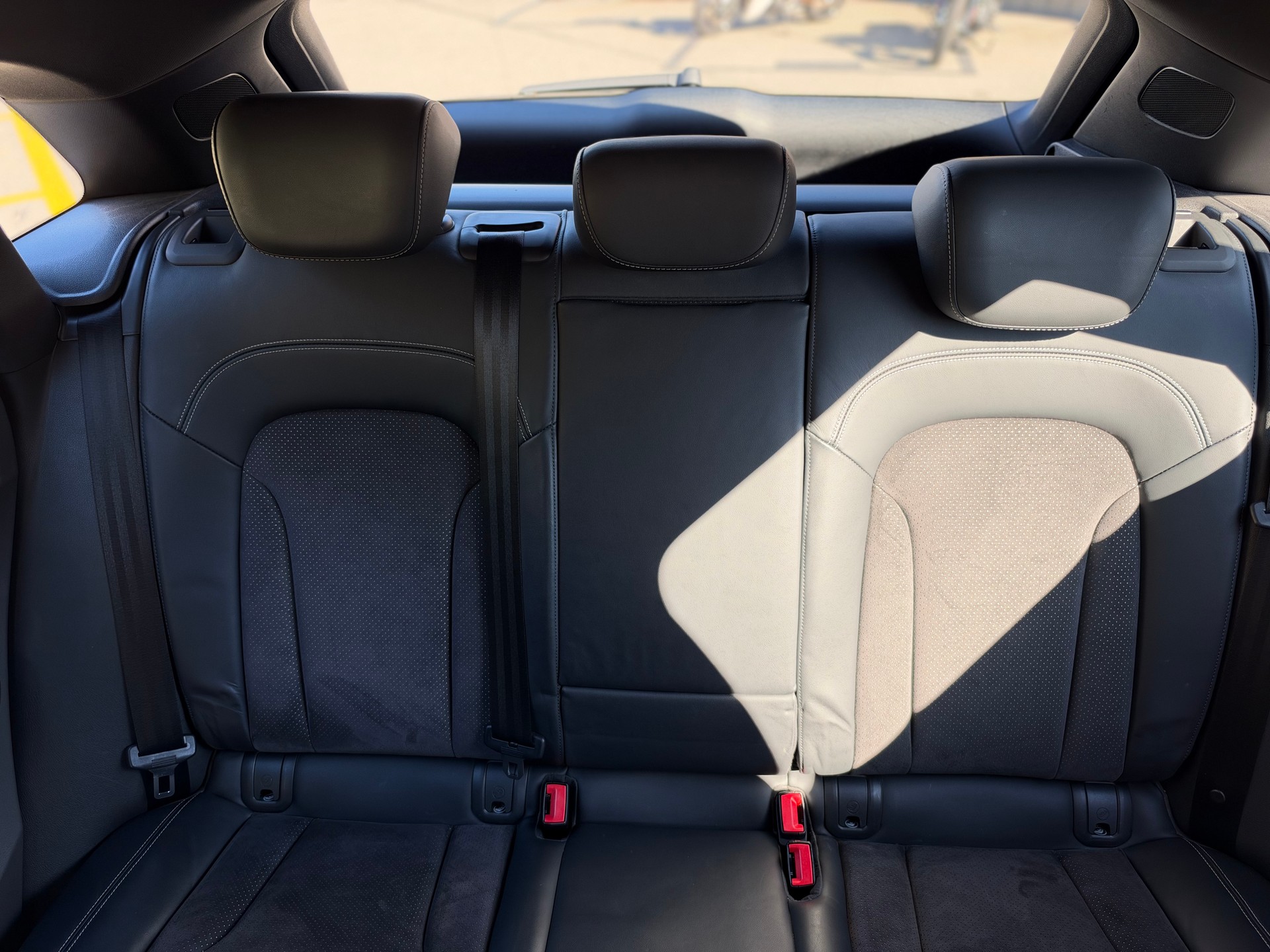 AUDI Q3 2.0 TFSI sport quattro S-tronic-image-23