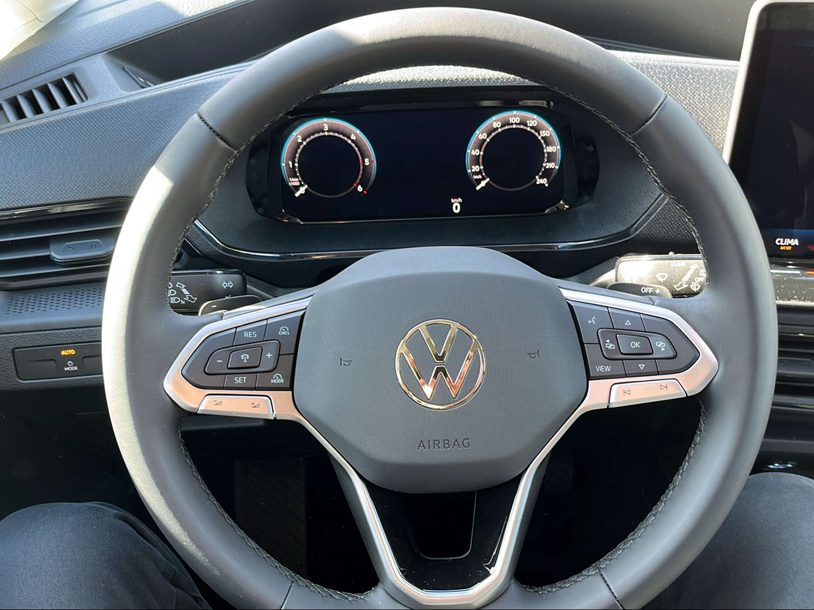 VW Caddy 2.0 TDI 122 California DSG-image-11