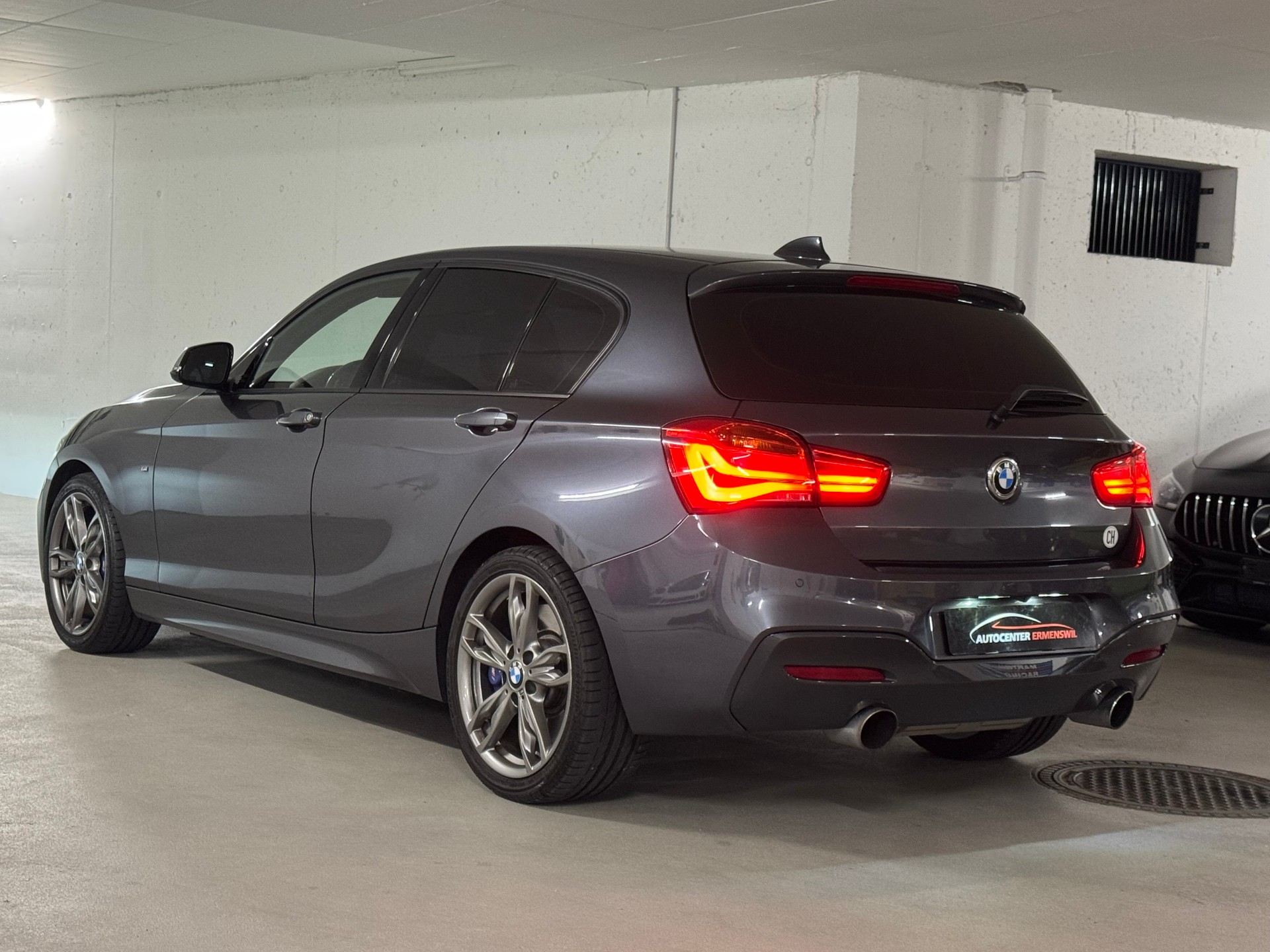 BMW M135i xDrive Steptronic CH-Fahrzeug-image-4
