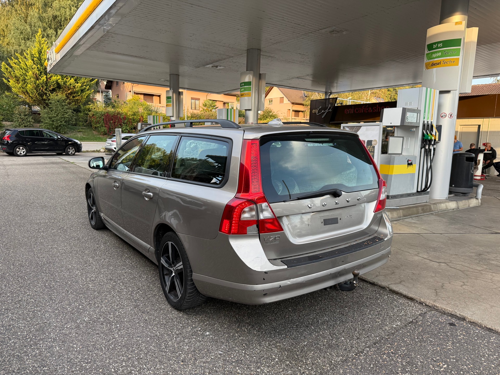 VOLVO V70 2.4D Kinetic Geartronic-image-3