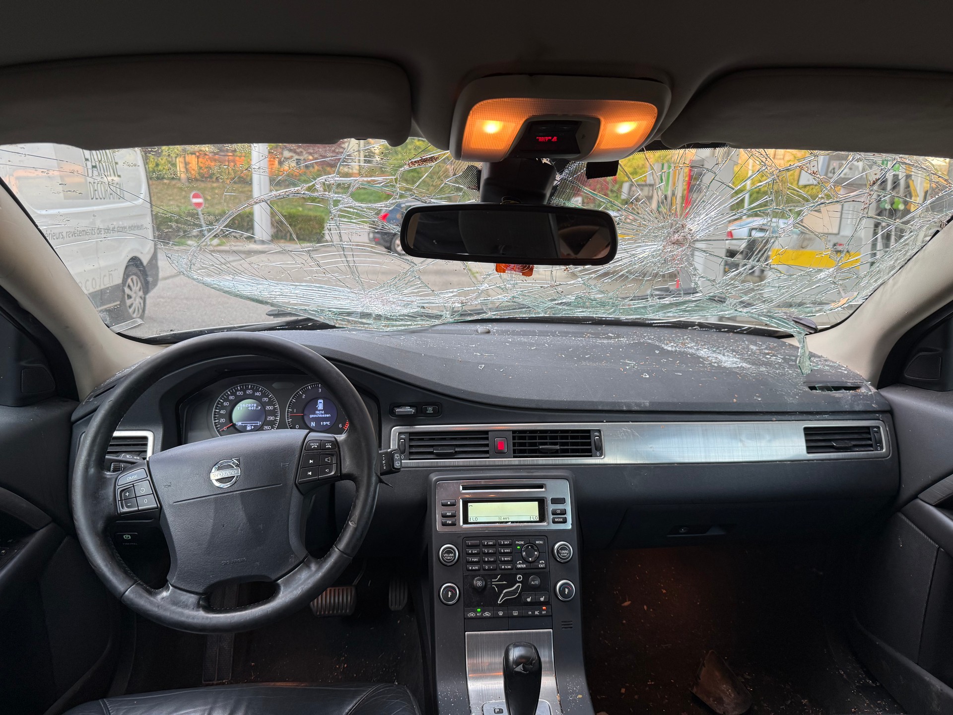 VOLVO V70 2.4D Kinetic Geartronic-image-10