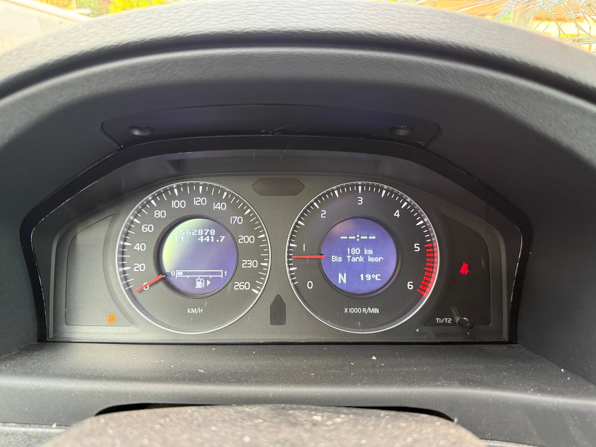 VOLVO V70 2.4D Kinetic Geartronic-image-11