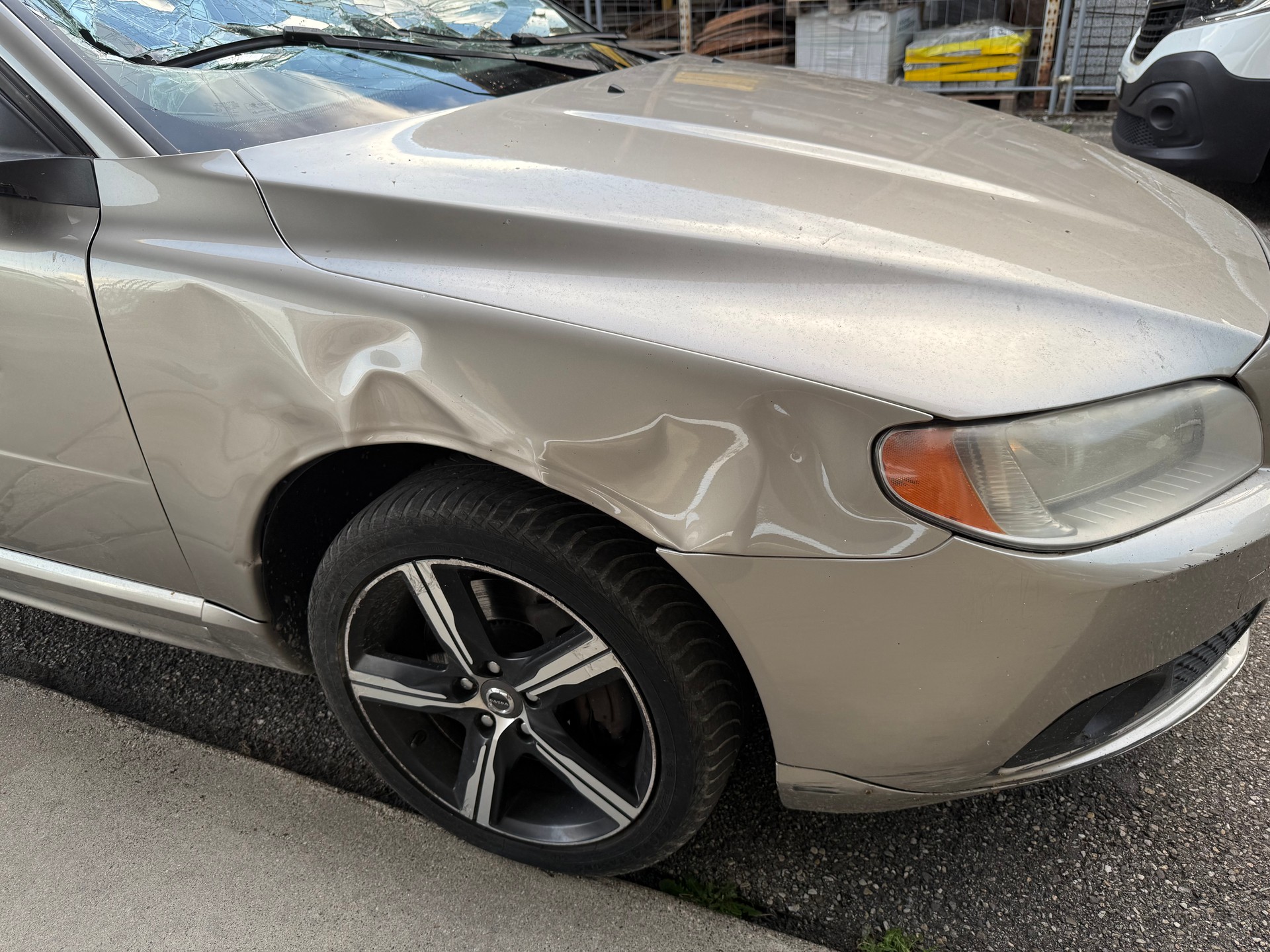 VOLVO V70 2.4D Kinetic Geartronic-image-8