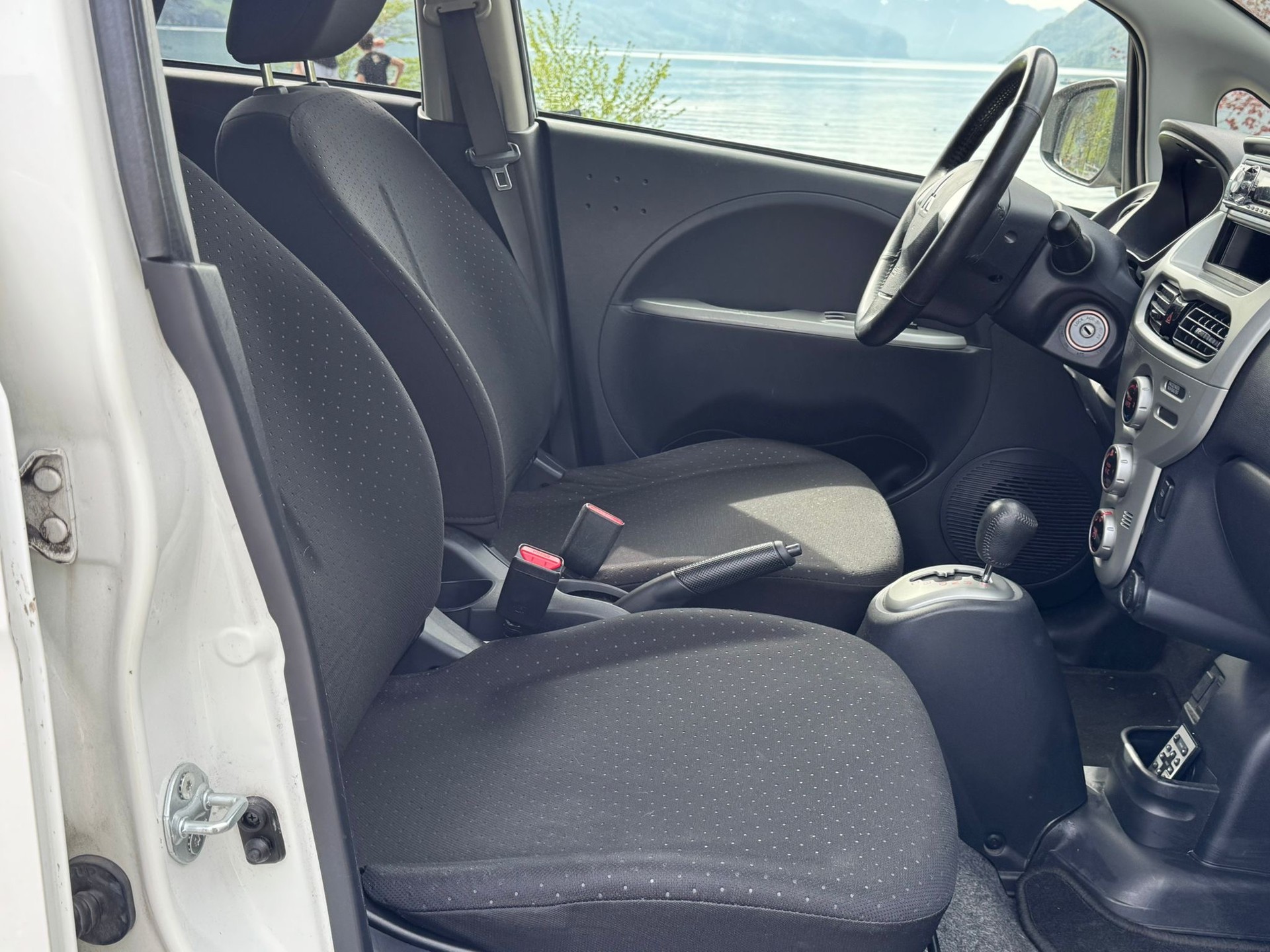 MITSUBISHI i MiEV-image-7