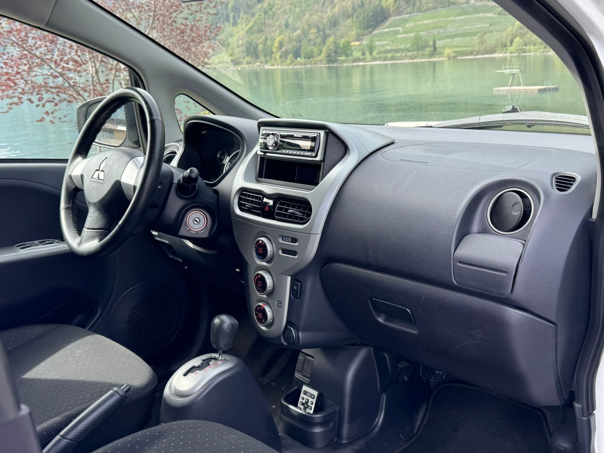 MITSUBISHI i MiEV-image-8