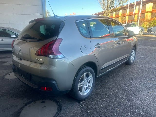 PEUGEOT 3008 1.2 Pure Tech Active-image-4