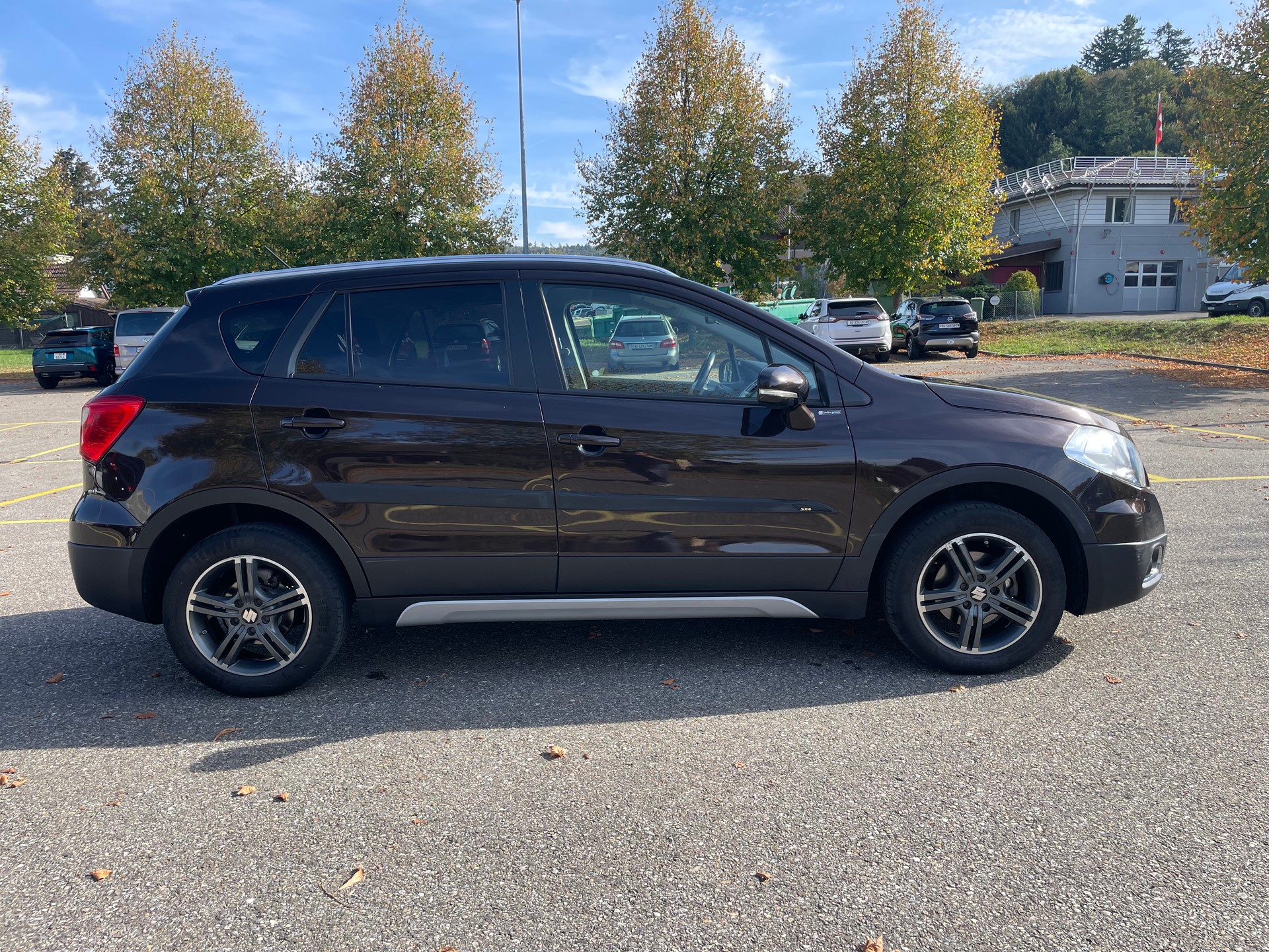 SUZUKI SX4 S-Cross 1.6 16V Compact Top 4WD CVT7-image-4