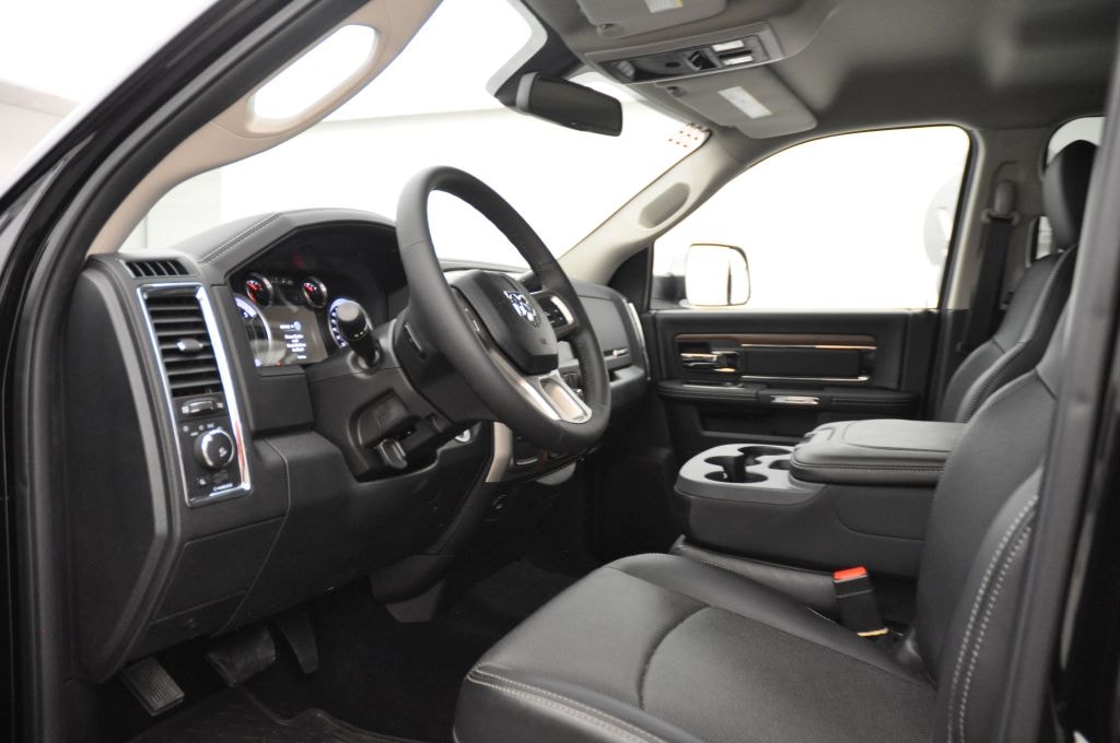 DODGE Ram 3500 6.7 TD Crew Cab Lar.-image-8