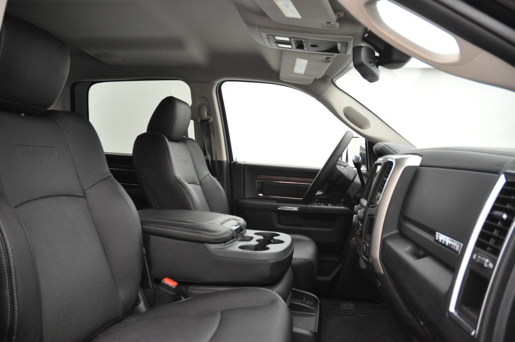 DODGE Ram 3500 6.7 TD Crew Cab Lar.-image-13
