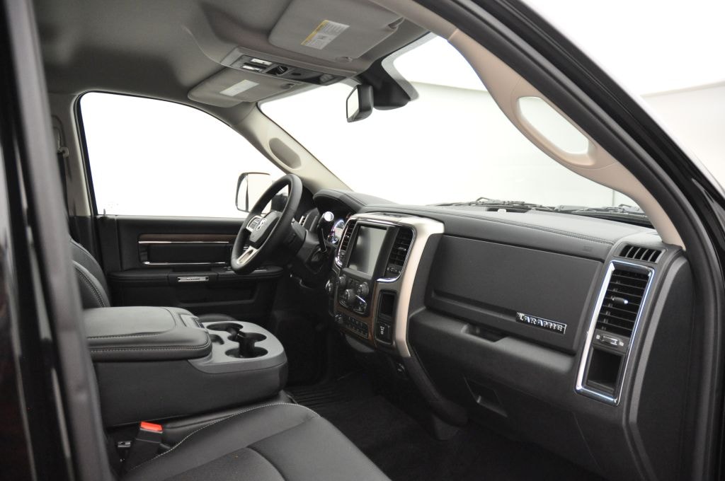 DODGE Ram 3500 6.7 TD Crew Cab Lar.-image-12