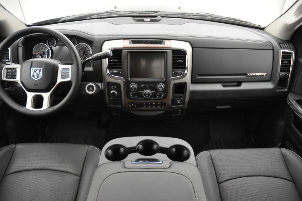 DODGE Ram 3500 6.7 TD Crew Cab Lar.-image-9