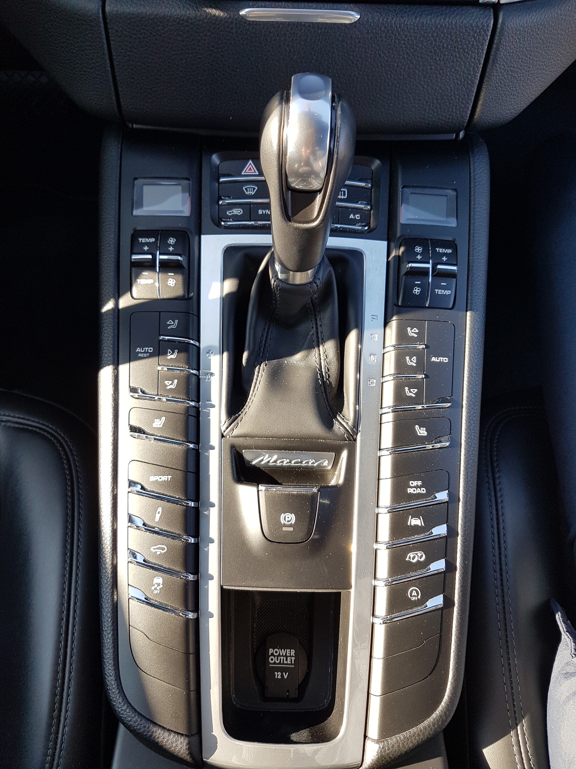 PORSCHE Macan GTS PDK-image-5
