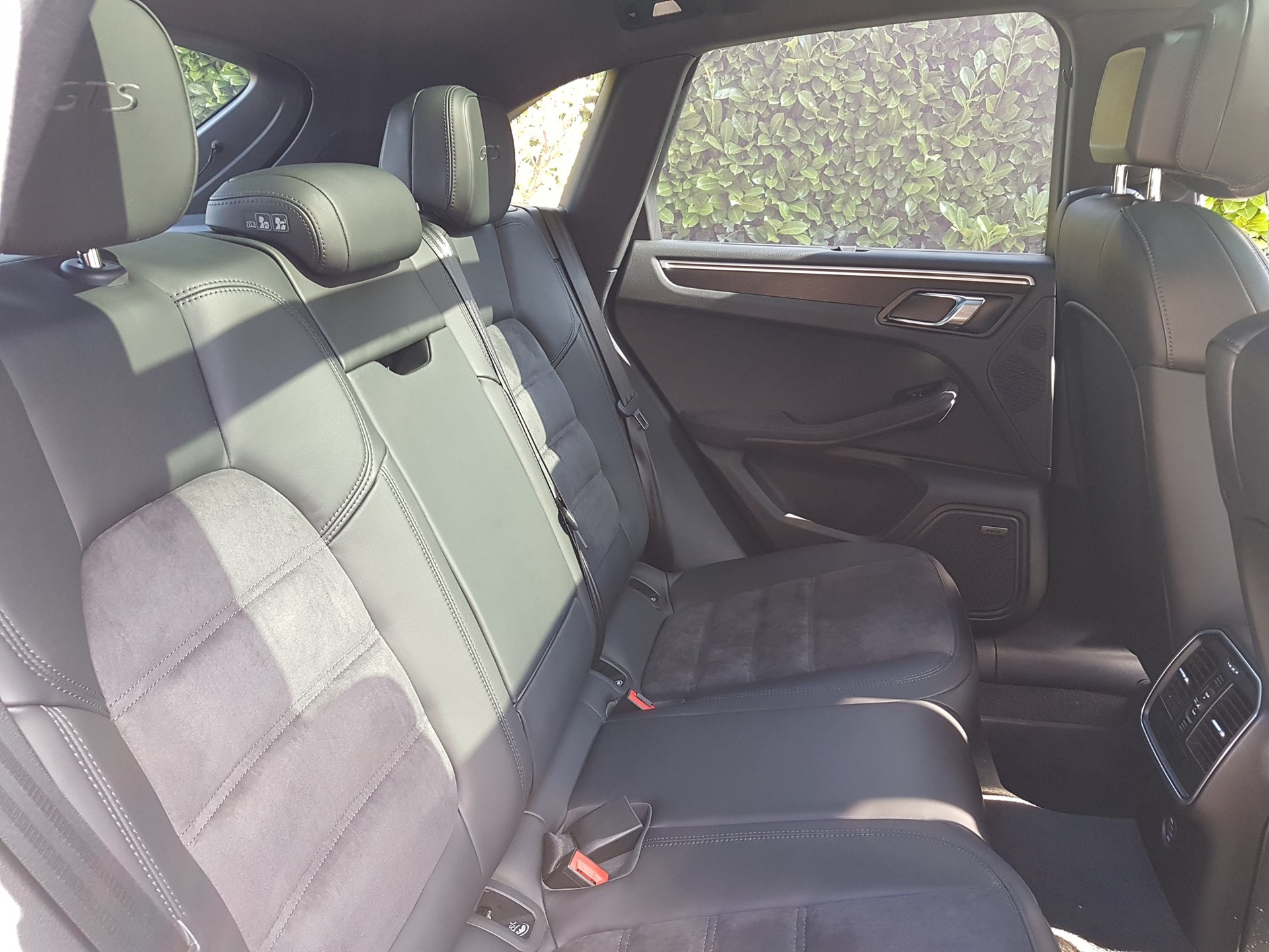 PORSCHE Macan GTS PDK-image-4