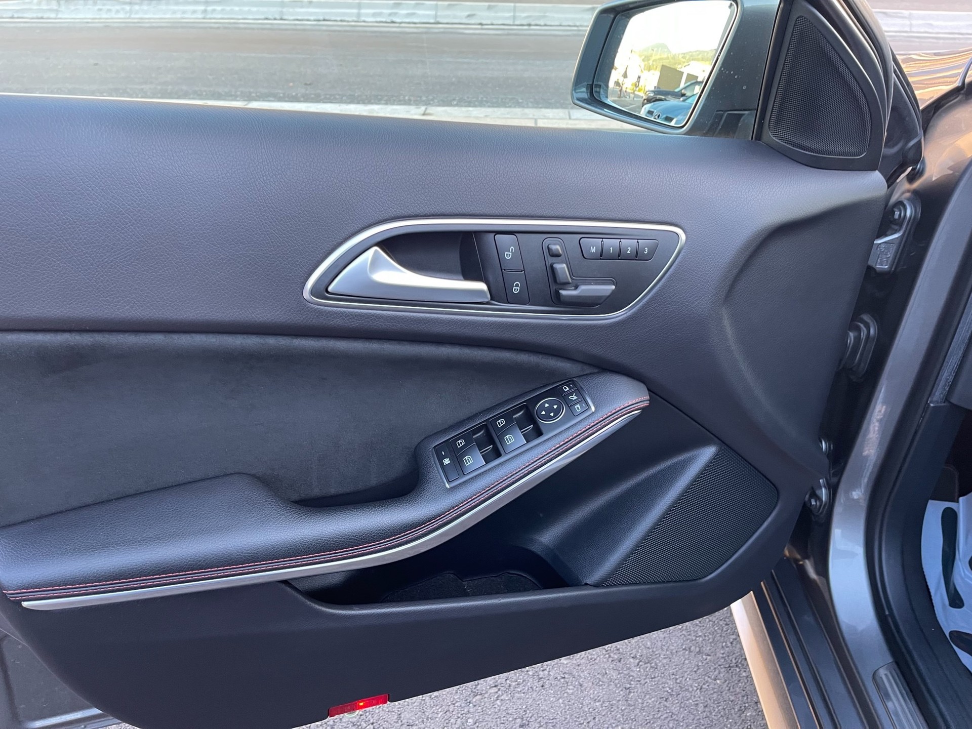 MERCEDES-BENZ A 45 AMG 4Matic Speedshift 7G-DCT-image-8