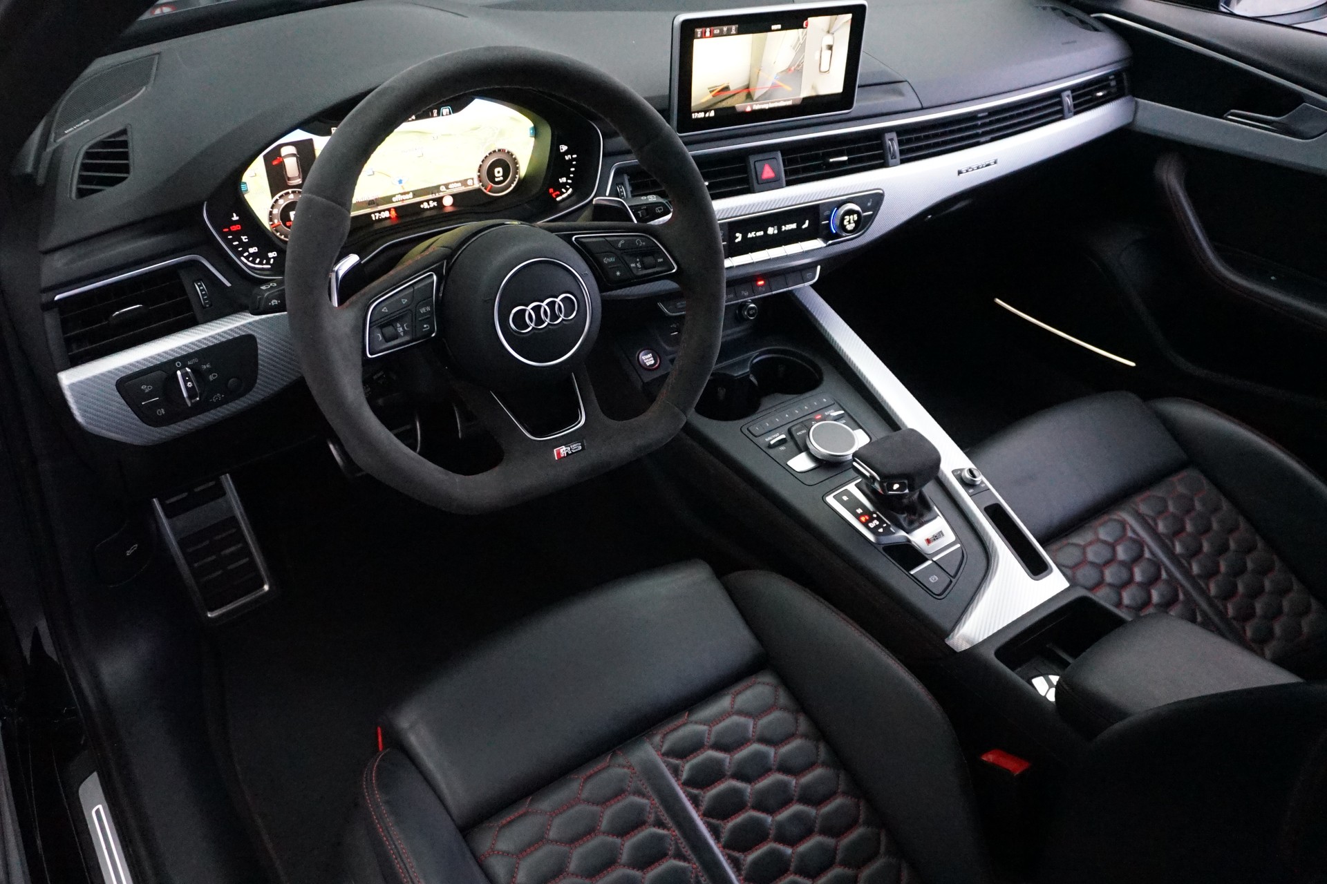 AUDI RS4 Avant 2.9 TFSI quat-image-19