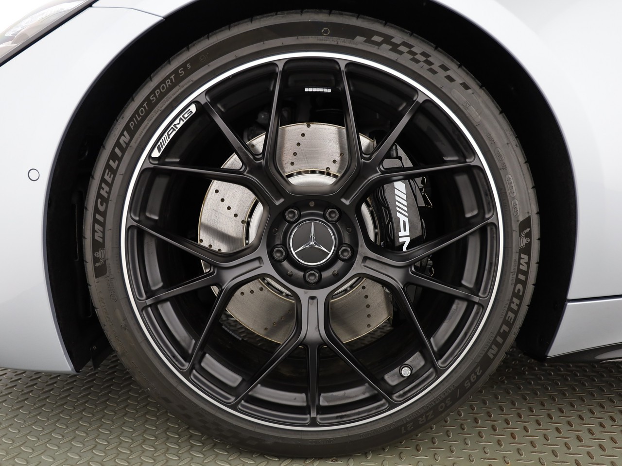 MERCEDES-BENZ AMG GT 63 4Matic+ Executive Edition-image-6