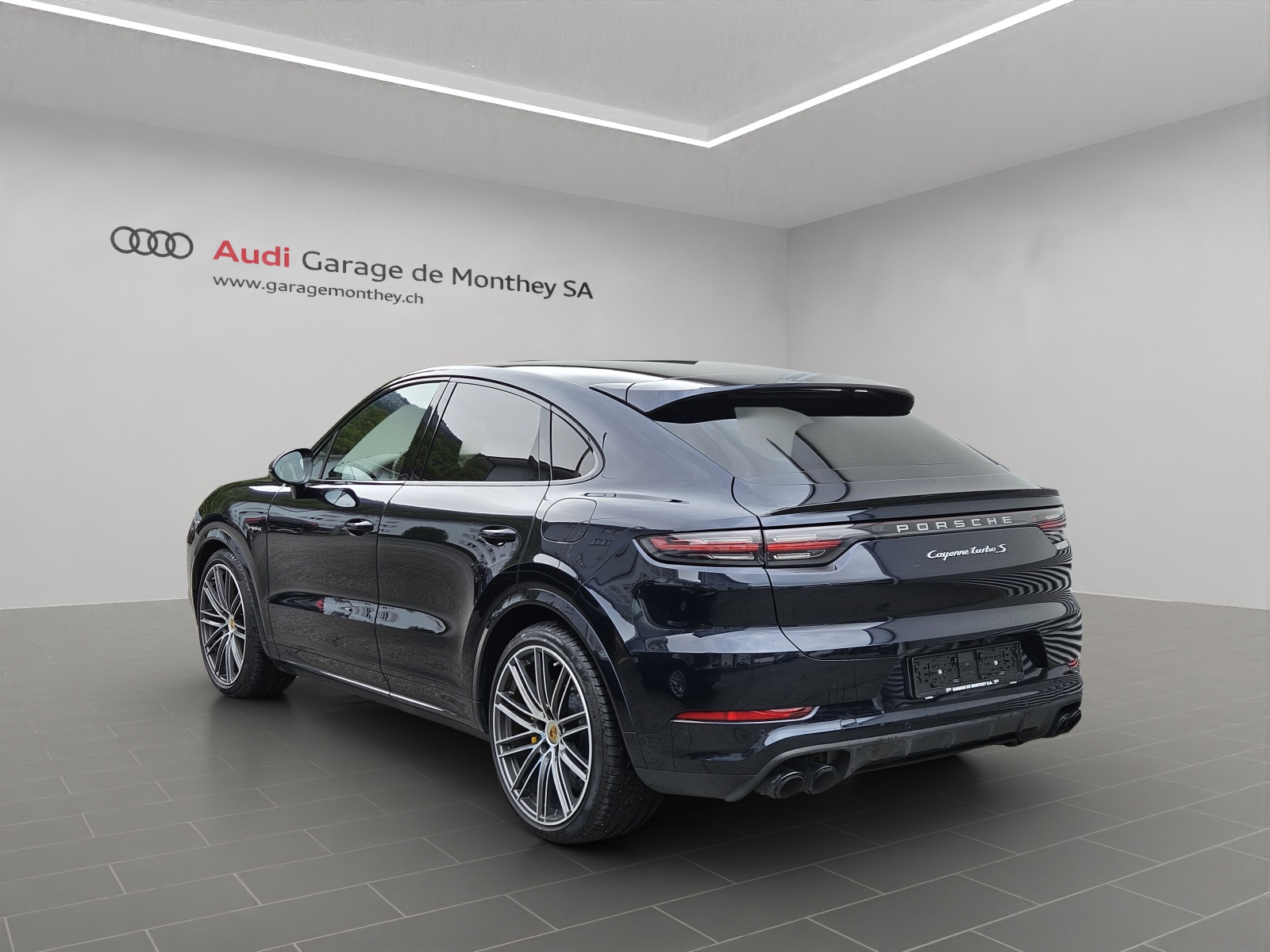 PORSCHE Cayenne Turbo Coupé S E-Hybrid-image-5
