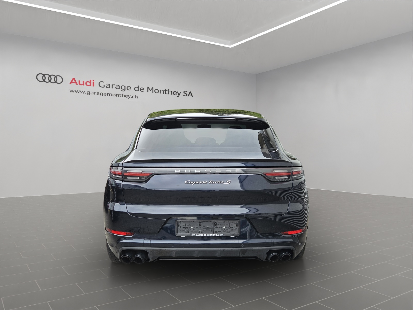 PORSCHE Cayenne Turbo Coupé S E-Hybrid-image-4