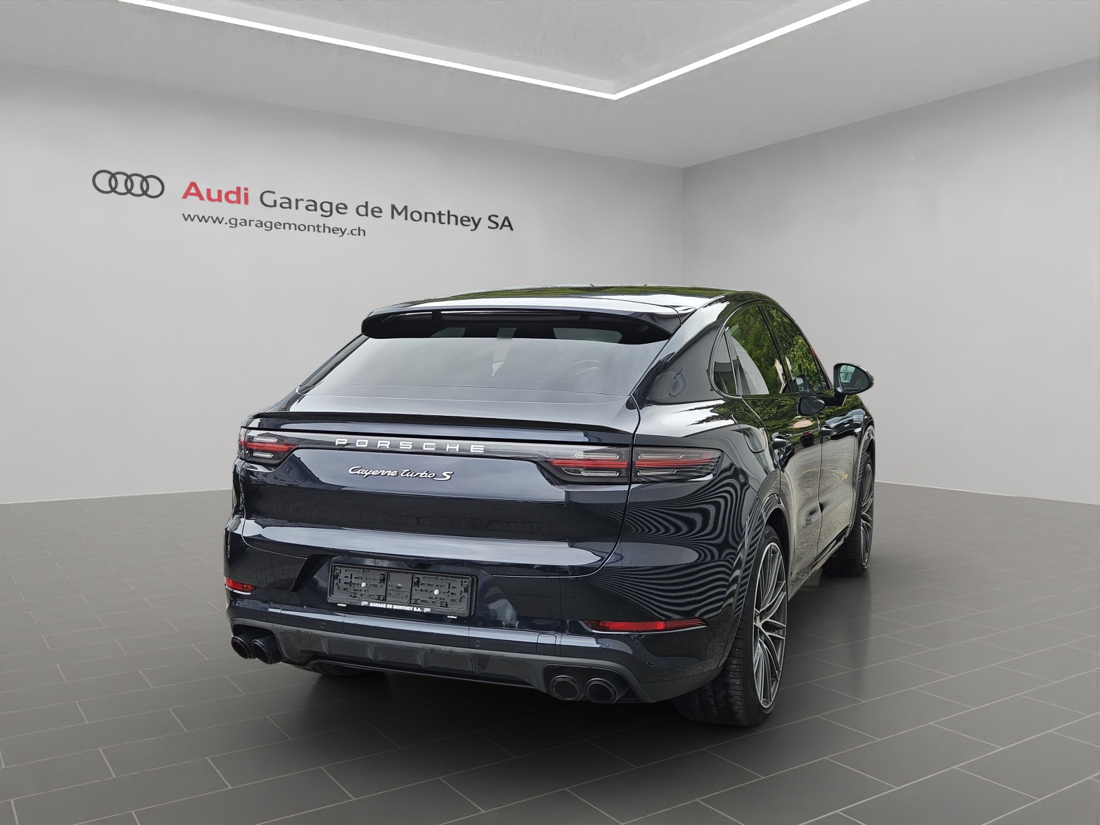 PORSCHE Cayenne Turbo Coupé S E-Hybrid-image-3