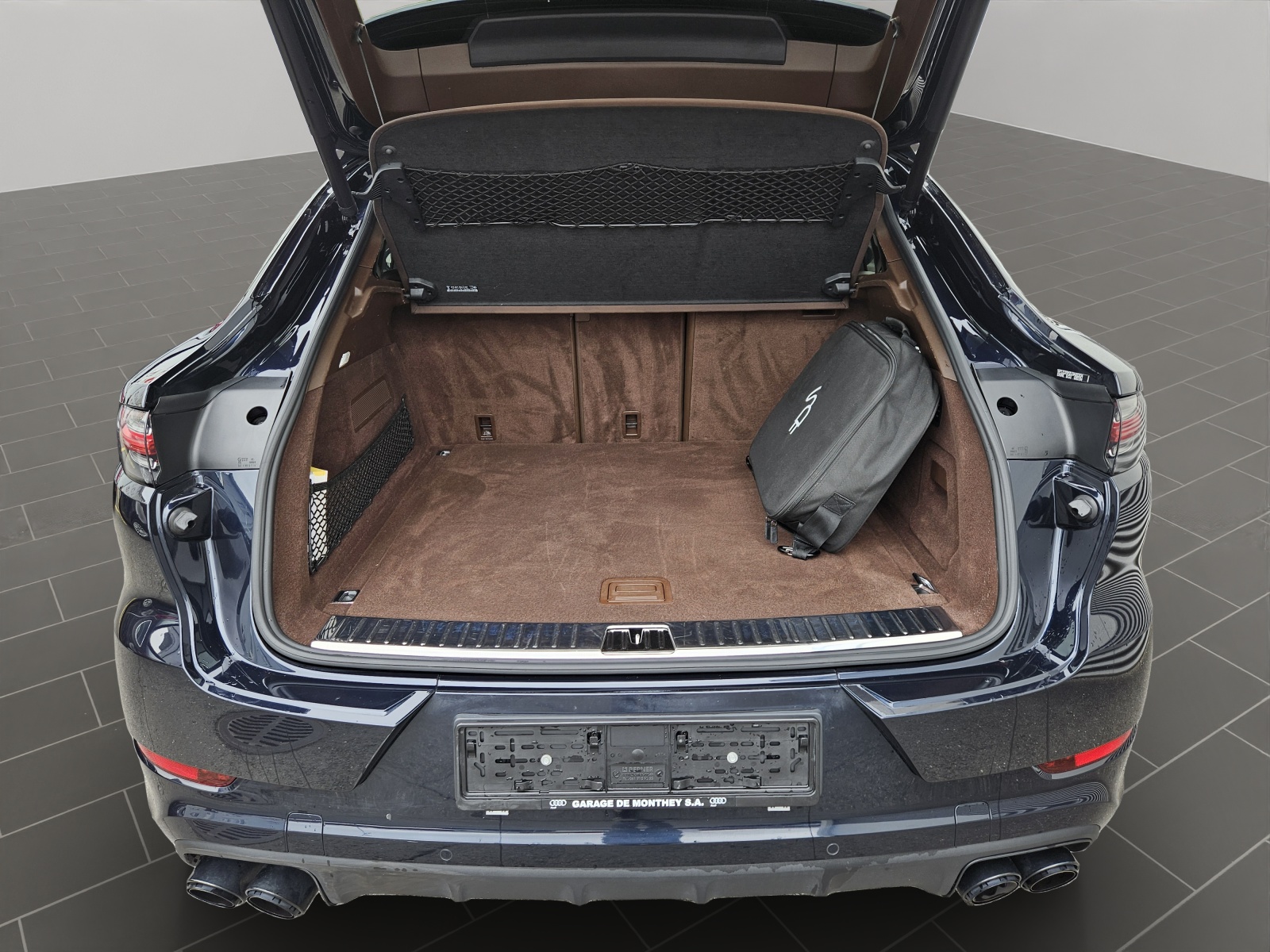 PORSCHE Cayenne Turbo Coupé S E-Hybrid-image-15
