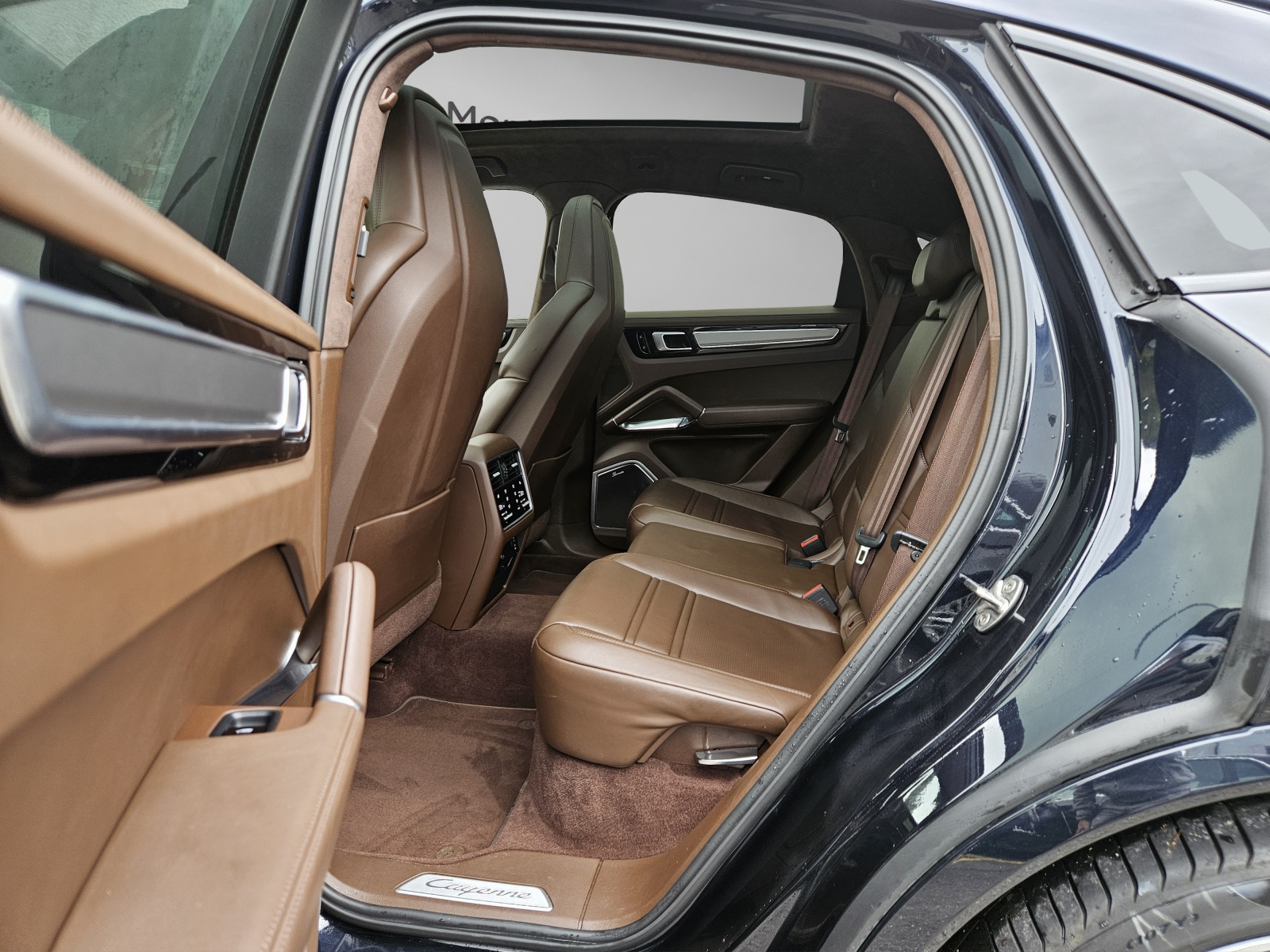 PORSCHE Cayenne Turbo Coupé S E-Hybrid-image-9