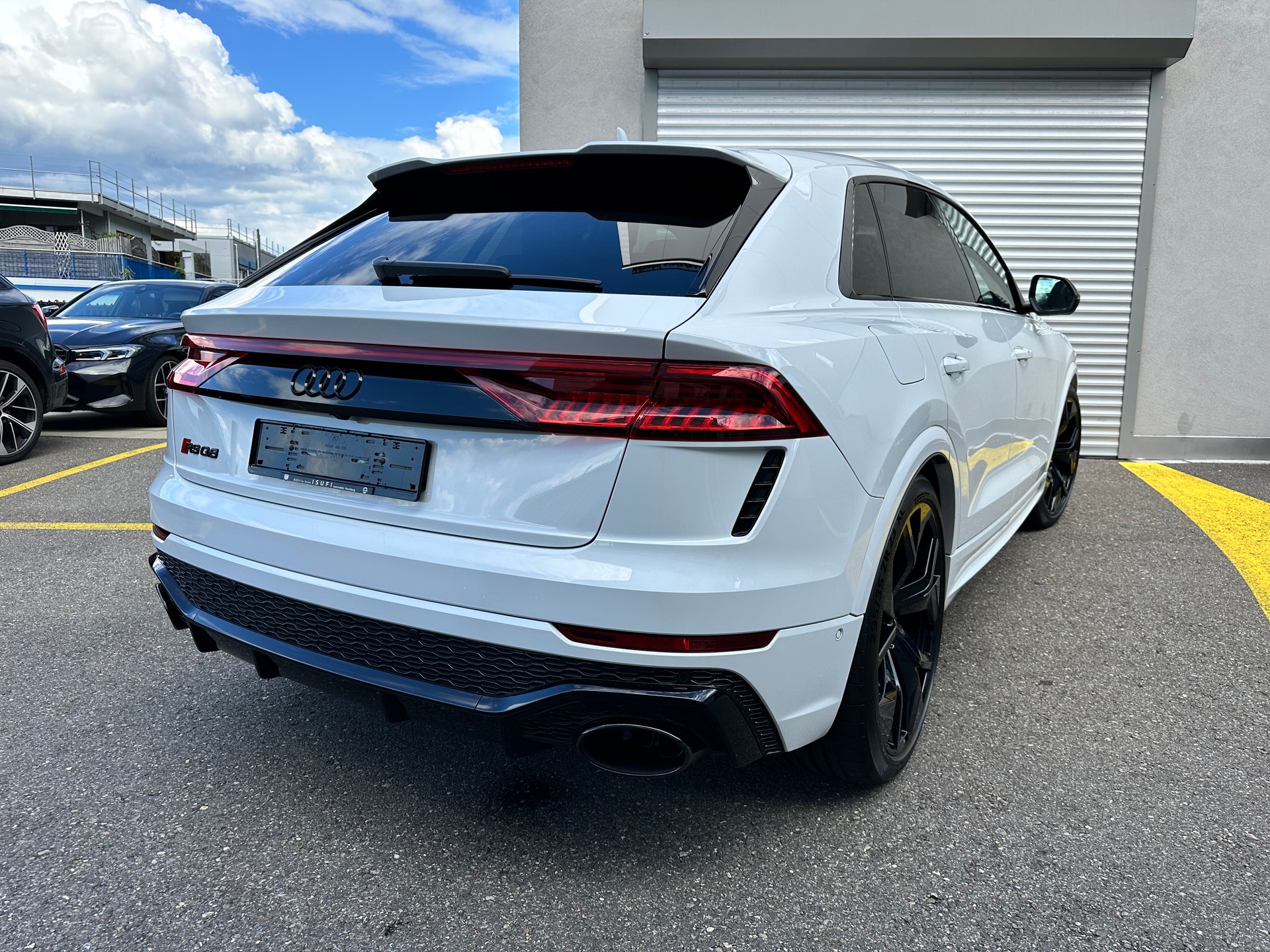 AUDI RSQ8 quattro tiptronic-image-3