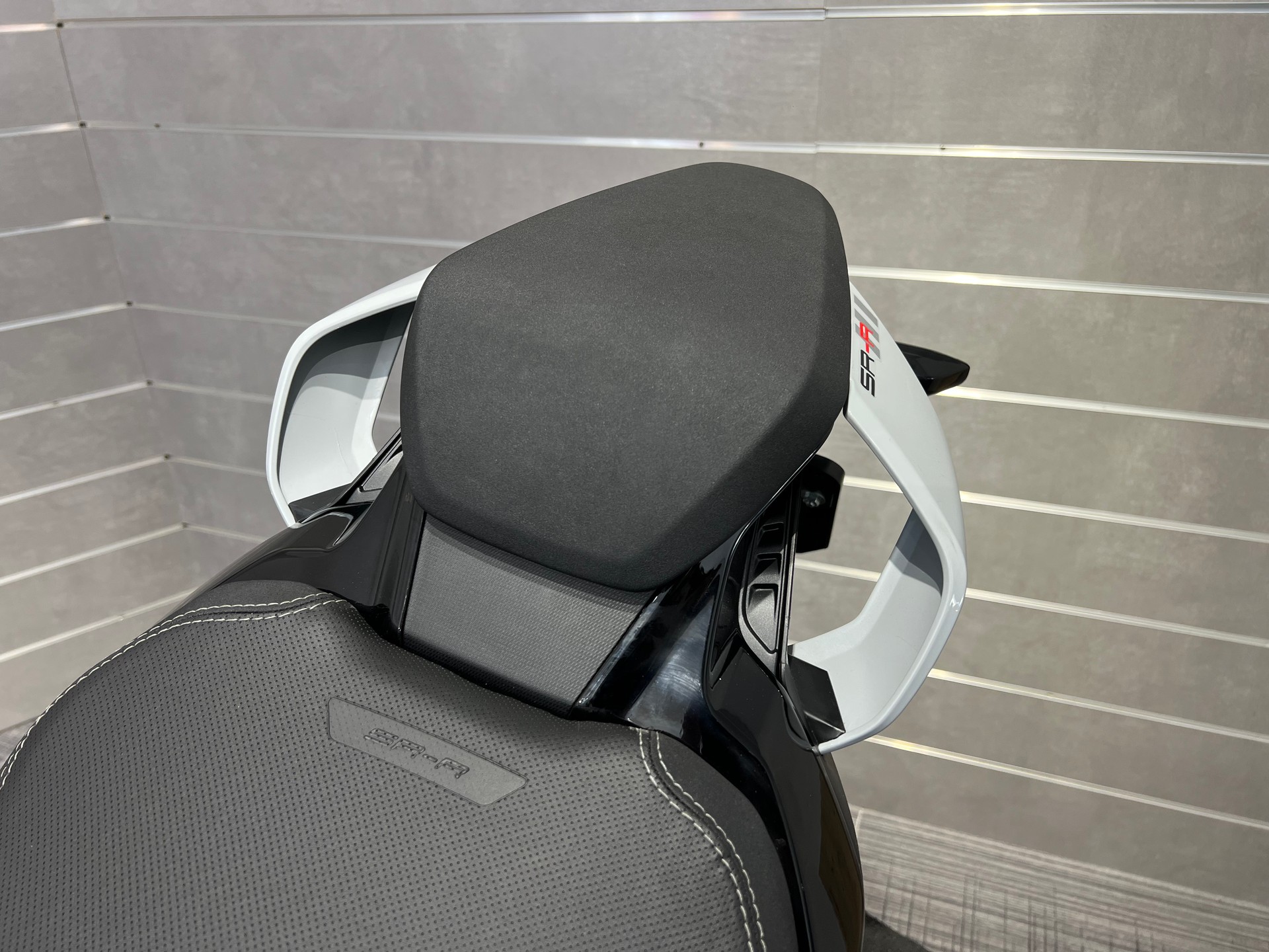 CF MOTO 675SR-R-image-10