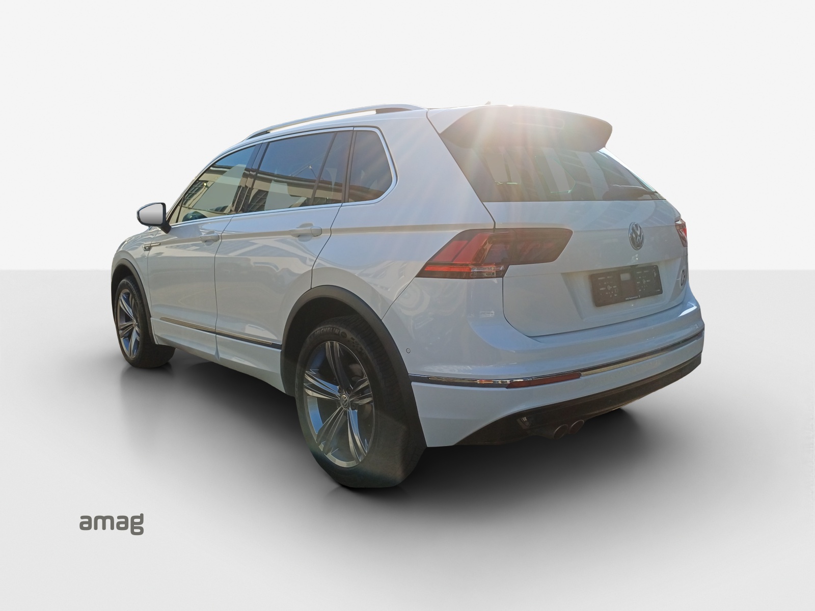 VW Tiguan 2.0TSI R-Line Highline 4Motion DSG-image-4