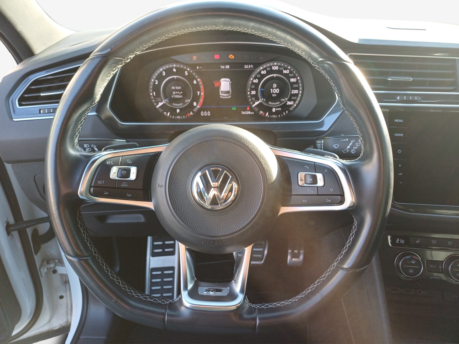 VW Tiguan 2.0TSI R-Line Highline 4Motion DSG-image-14