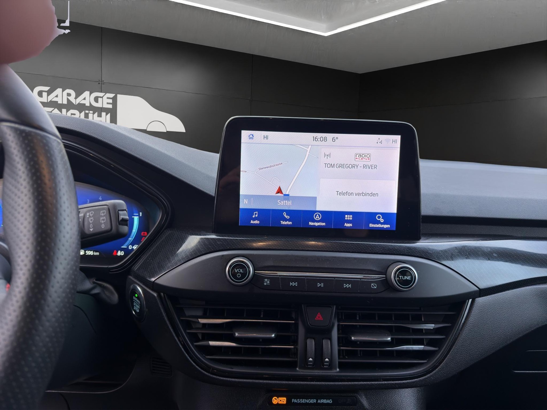 FORD Focus Station Wagon 1.0i EcoB 125 ST-Line X-image-14