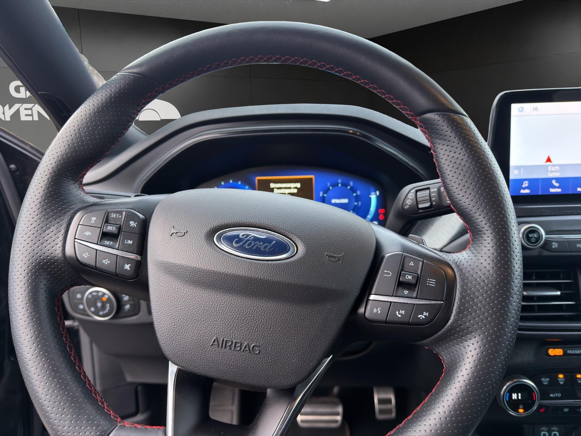 FORD Focus Station Wagon 1.0i EcoB 125 ST-Line X-image-9