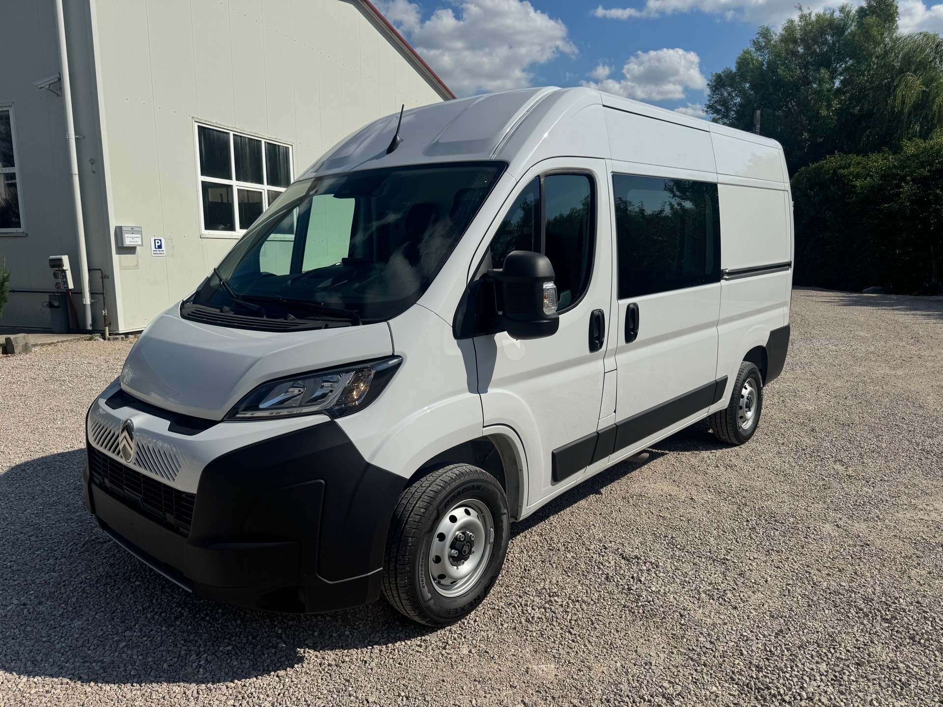 CITROEN L2H2 mit 2 x Schiebetüre links und rechts und Navigation u.s.w-image-2