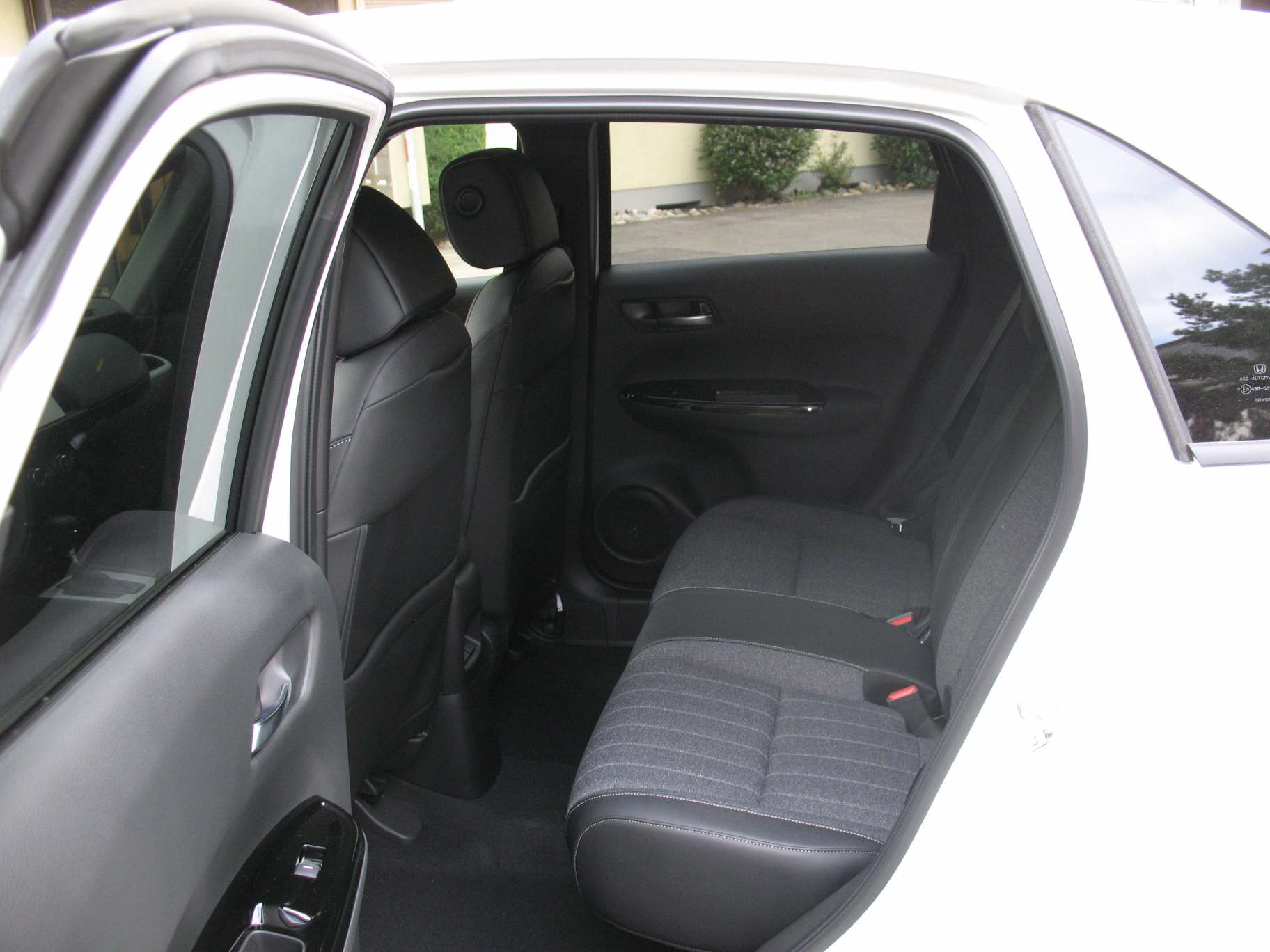 HONDA Jazz 1.5 i-MMD Executive-image-6