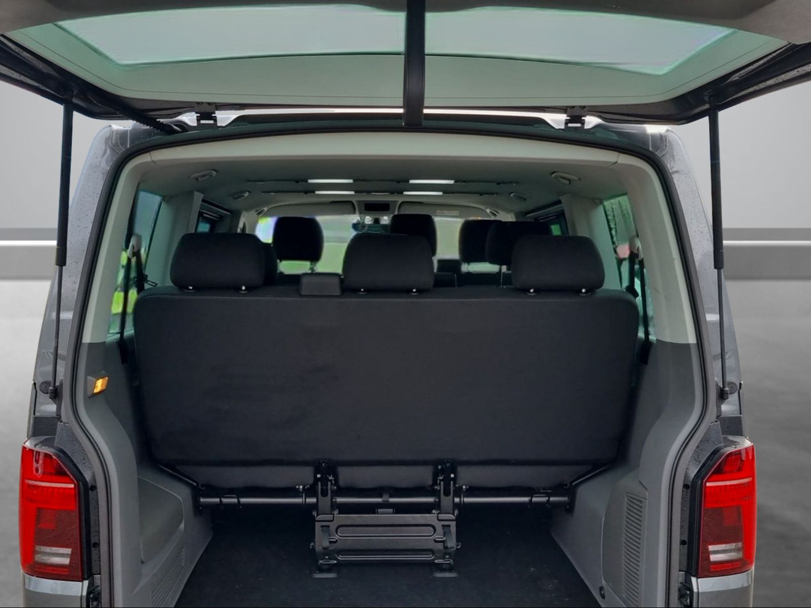 VW T6.1 Caravelle 2.0 TDI Trendline Liberty DSG-image-7
