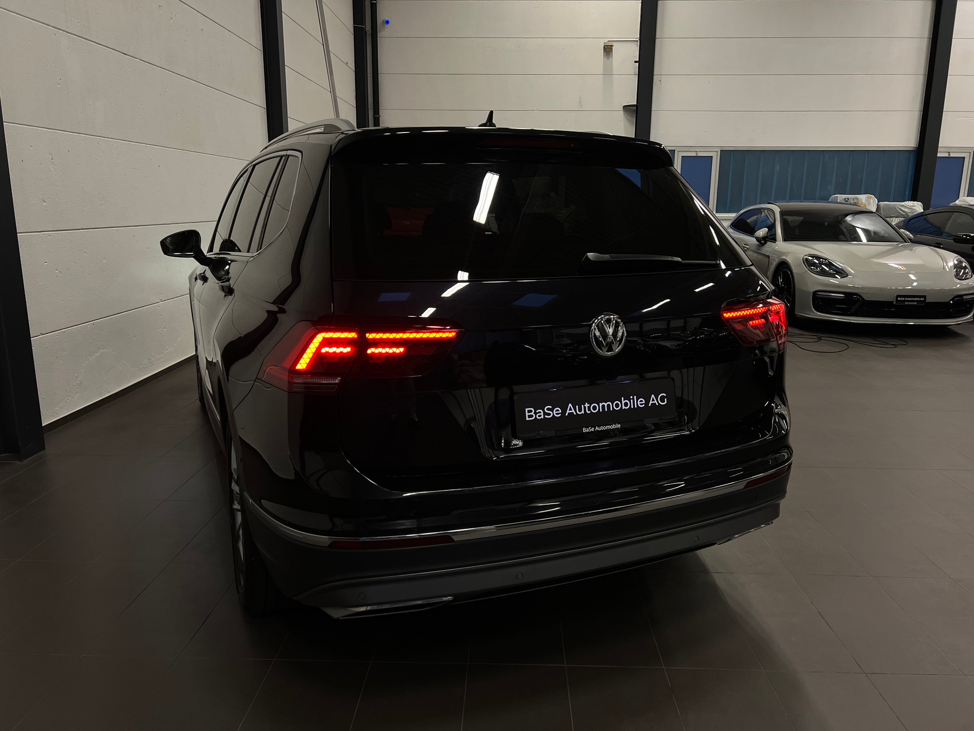 VW Tiguan Allspace 2.0 TDI SCR Highline 4Motion DSG-image-14