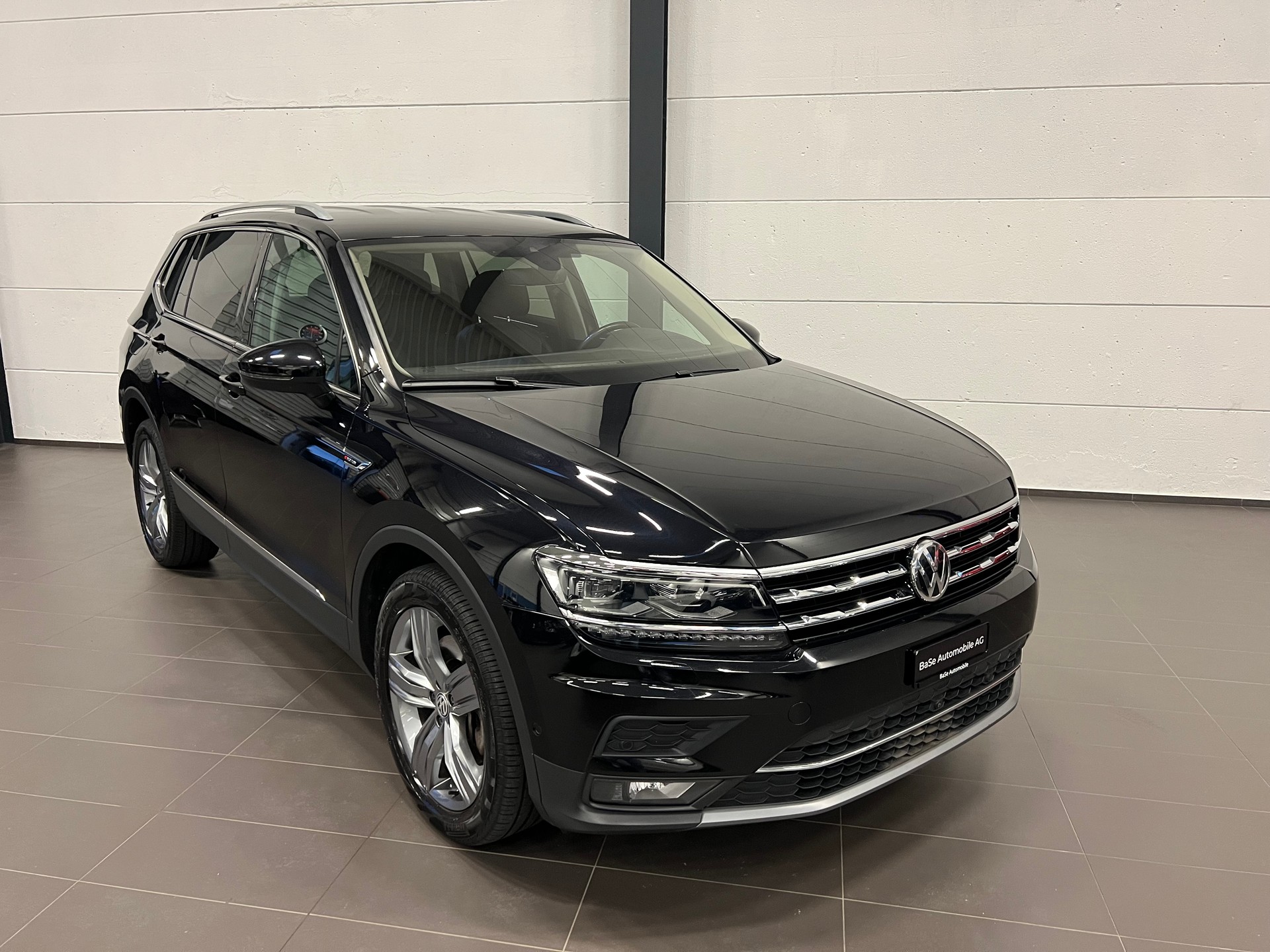 VW Tiguan Allspace 2.0 TDI SCR Highline 4Motion DSG-image-1