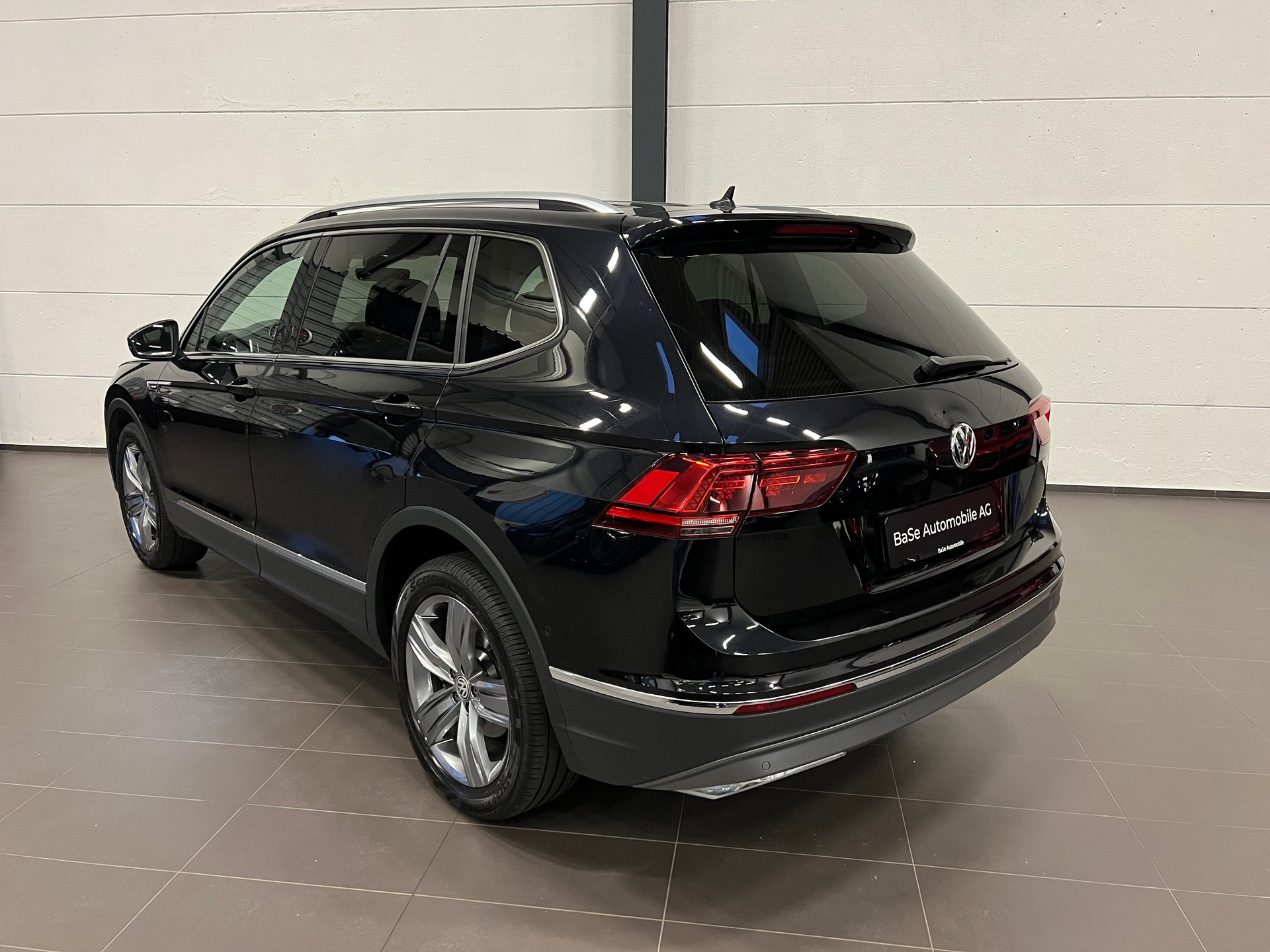 VW Tiguan Allspace 2.0 TDI SCR Highline 4Motion DSG-image-11