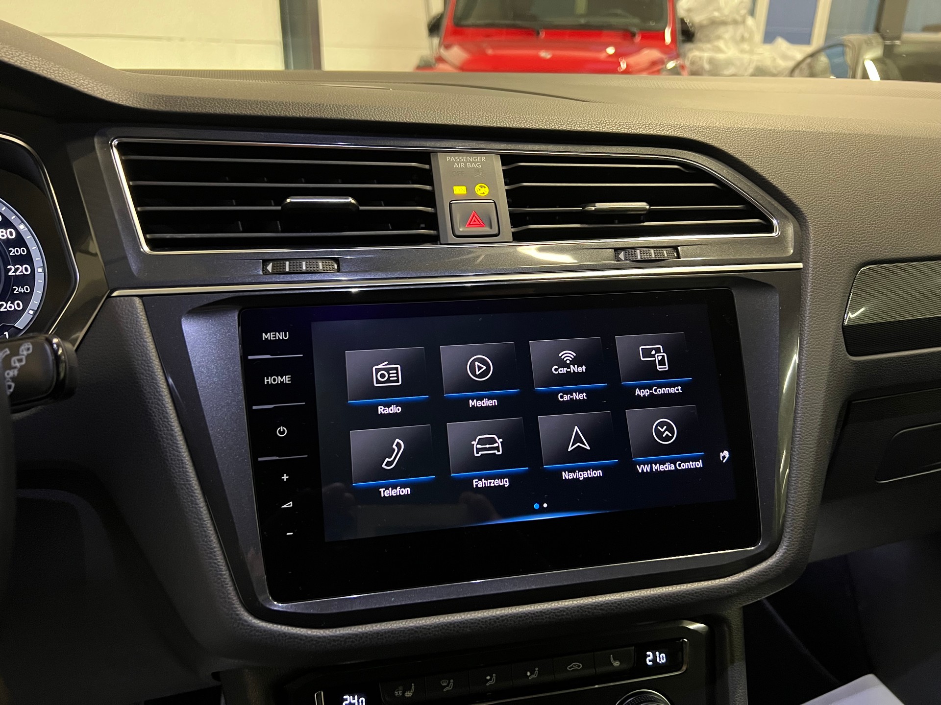 VW Tiguan Allspace 2.0 TDI SCR Highline 4Motion DSG-image-24
