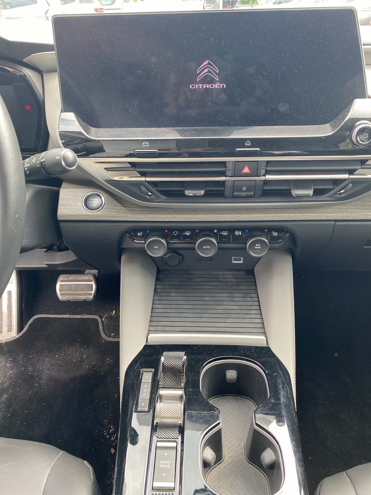 CITROEN C5 X 1.6 Plug-in Hybrid Shine-image-11