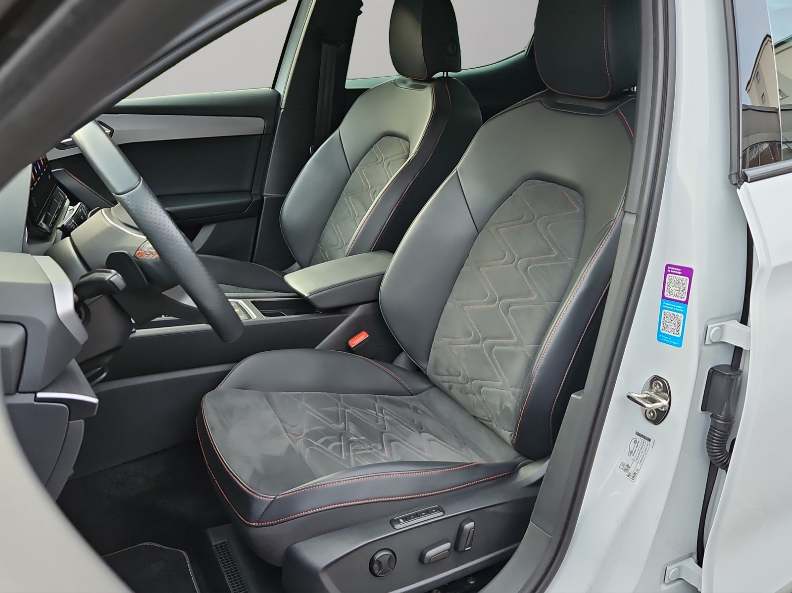 SEAT Leon 1.5 eTSI mHEV DSG Hola FR-image-7