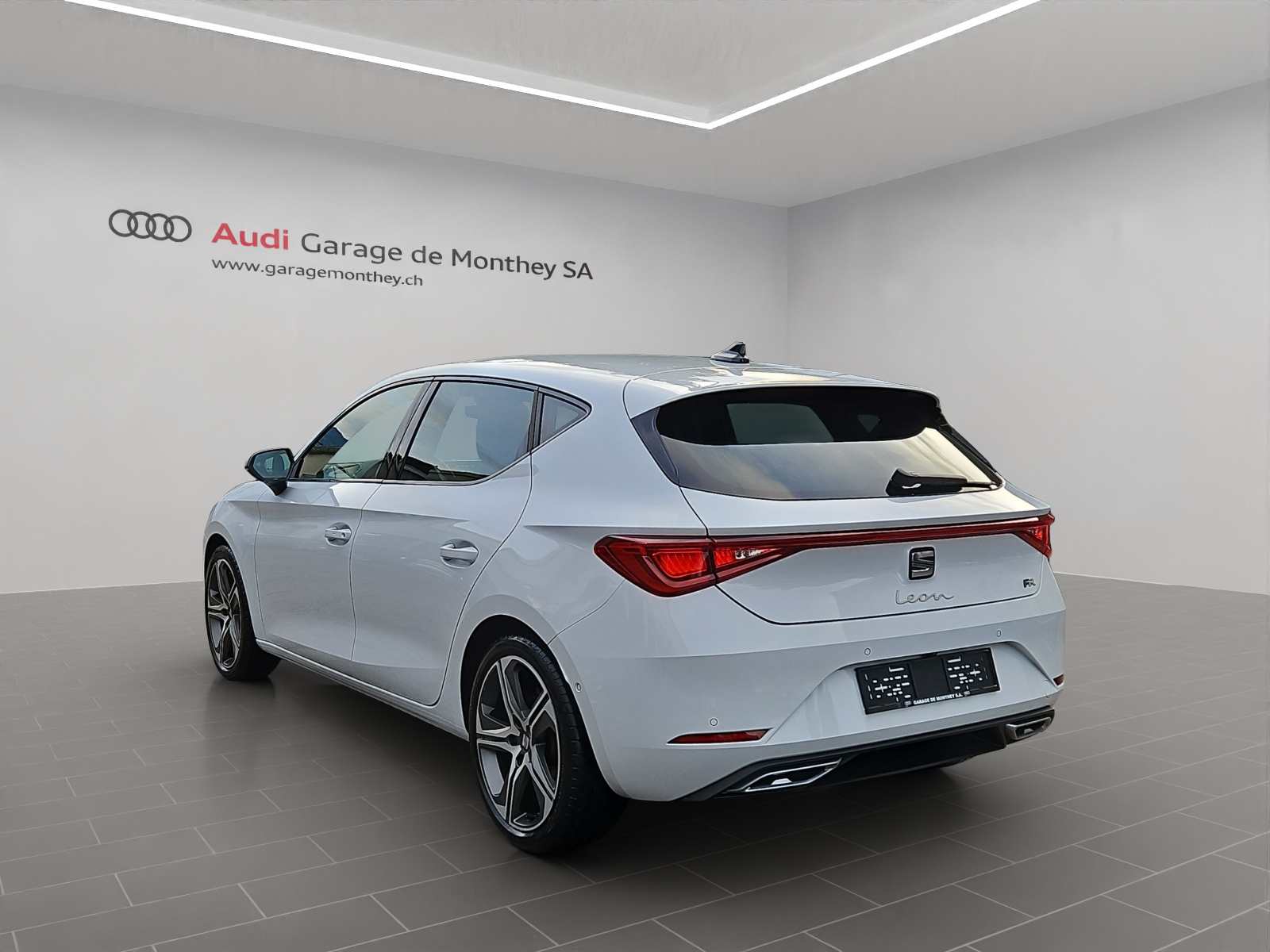 SEAT Leon 1.5 eTSI mHEV DSG Hola FR-image-5