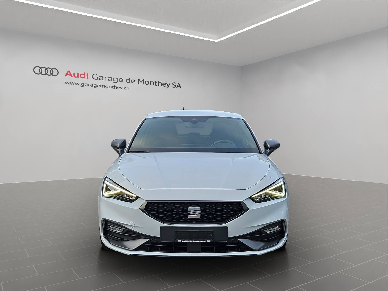 SEAT Leon 1.5 eTSI mHEV DSG Hola FR-image-1