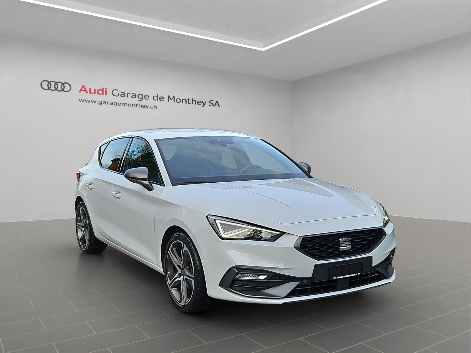 SEAT Leon 1.5 eTSI mHEV DSG Hola FR-image-2