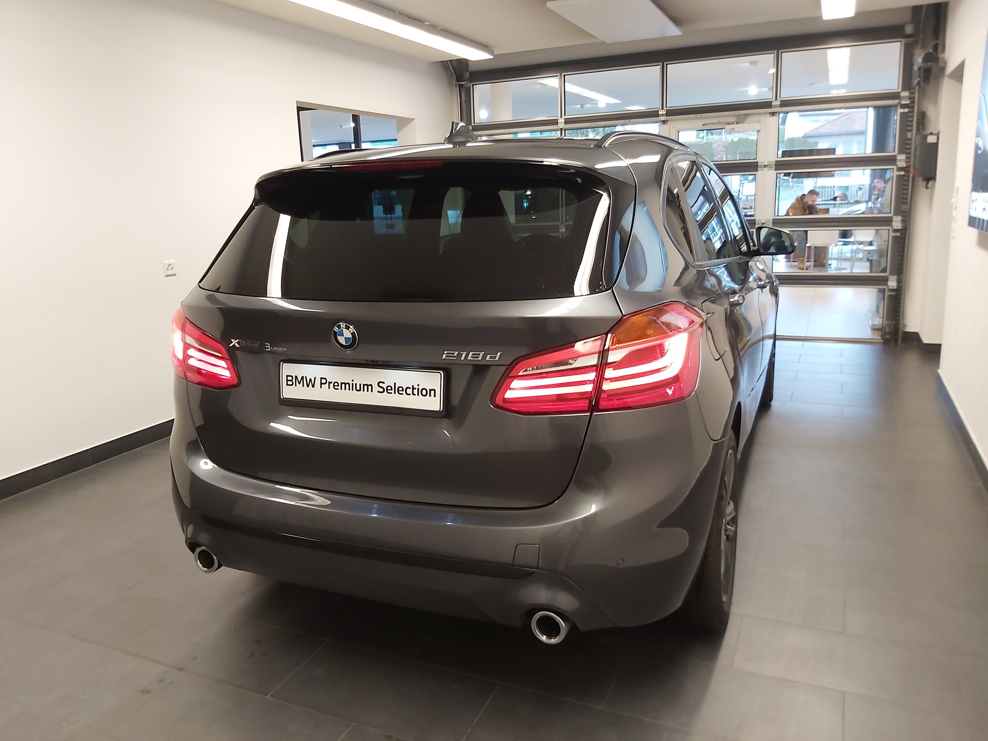 BMW 218d xDrive Active Tourer Sport Line-image-5