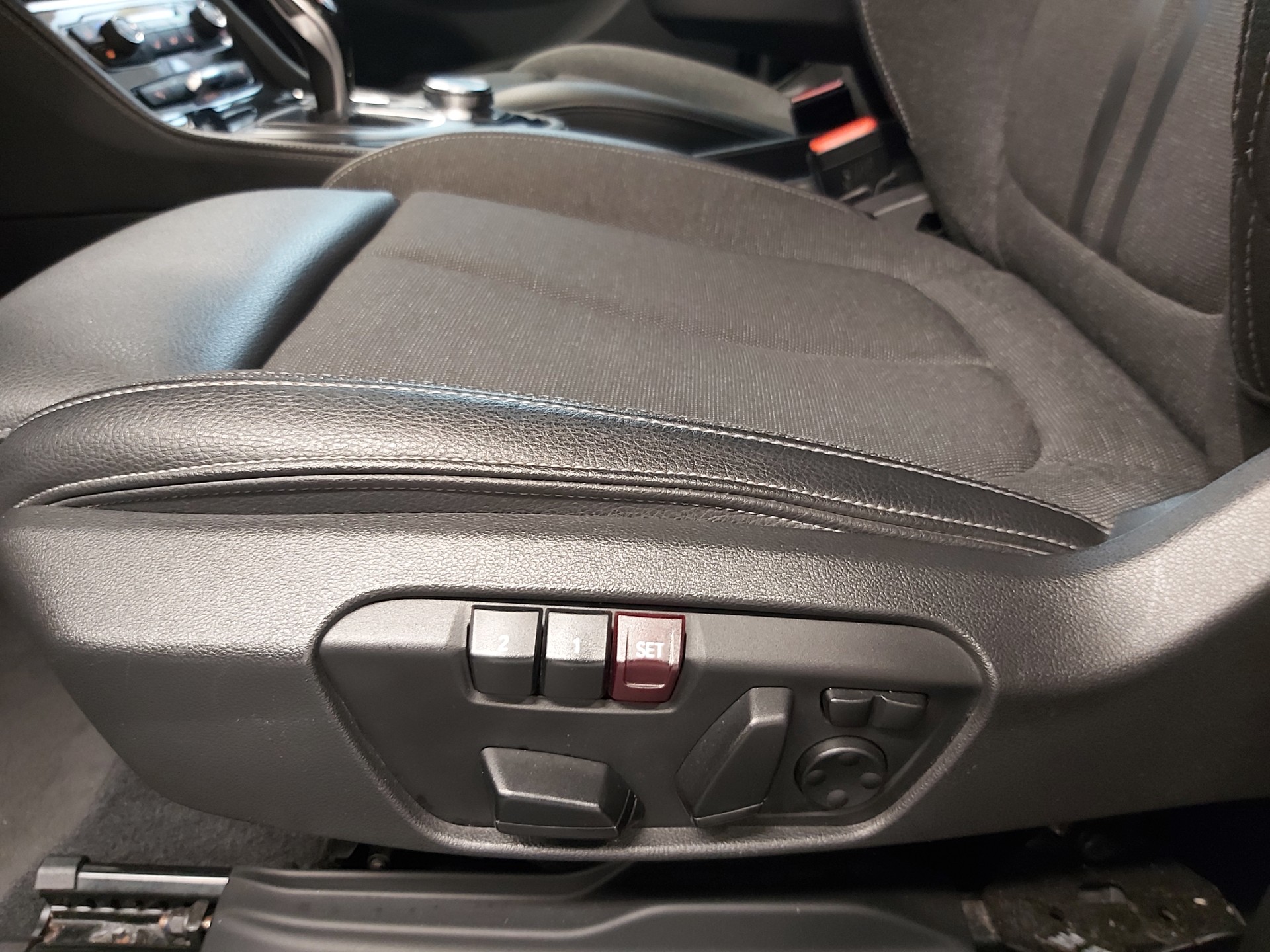BMW 218d xDrive Active Tourer Sport Line-image-17