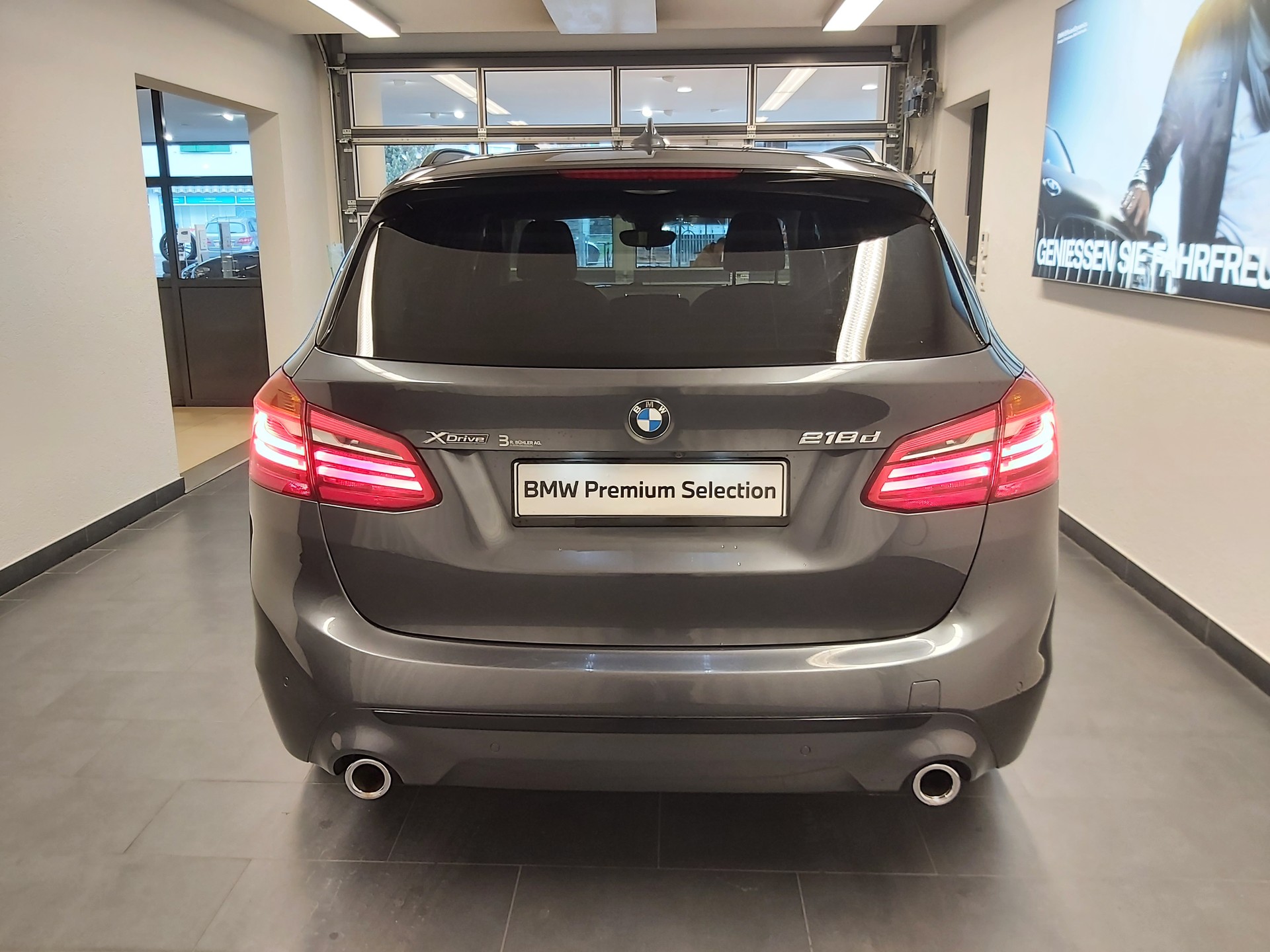 BMW 218d xDrive Active Tourer Sport Line-image-6