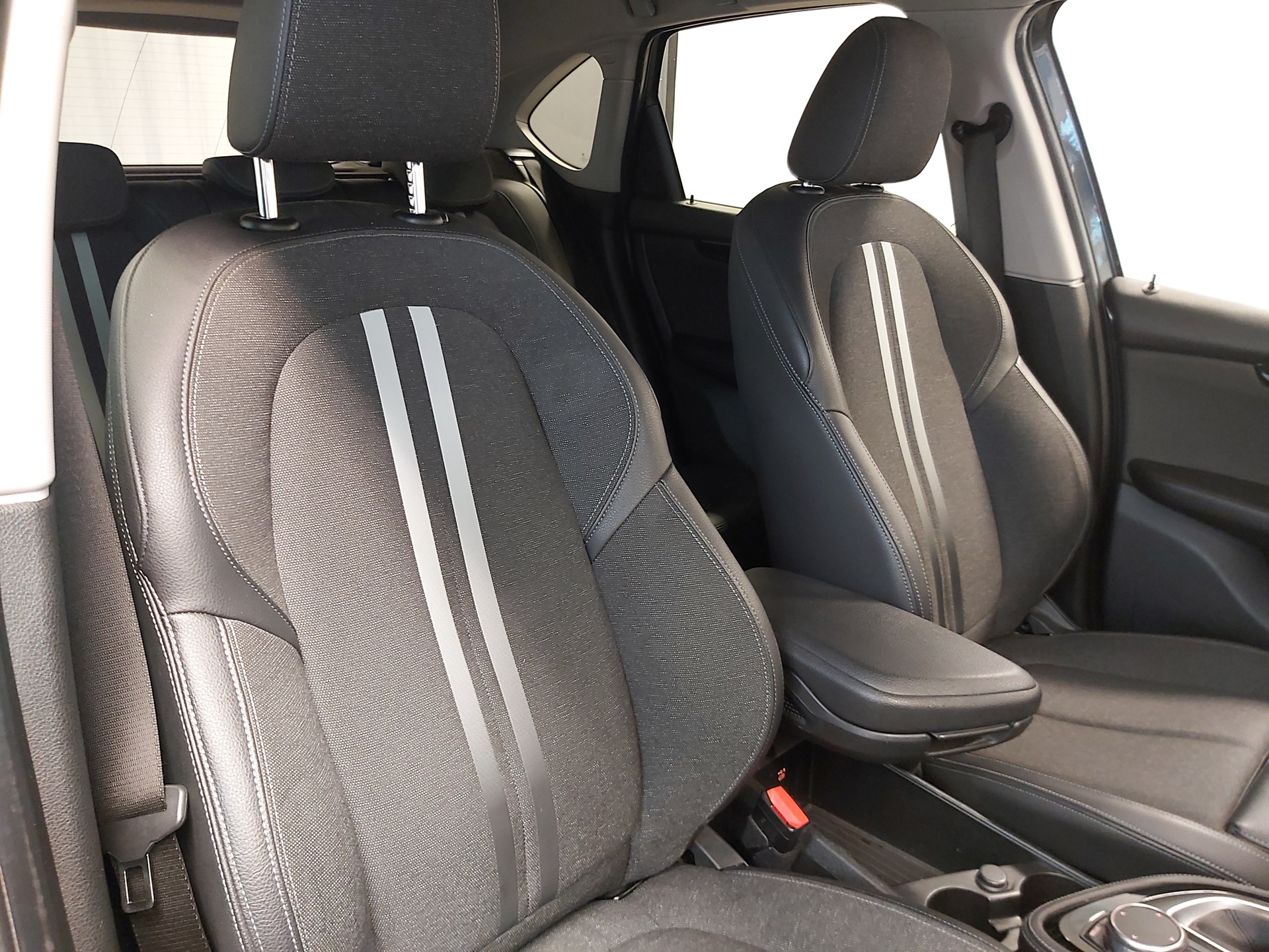 BMW 218d xDrive Active Tourer Sport Line-image-11