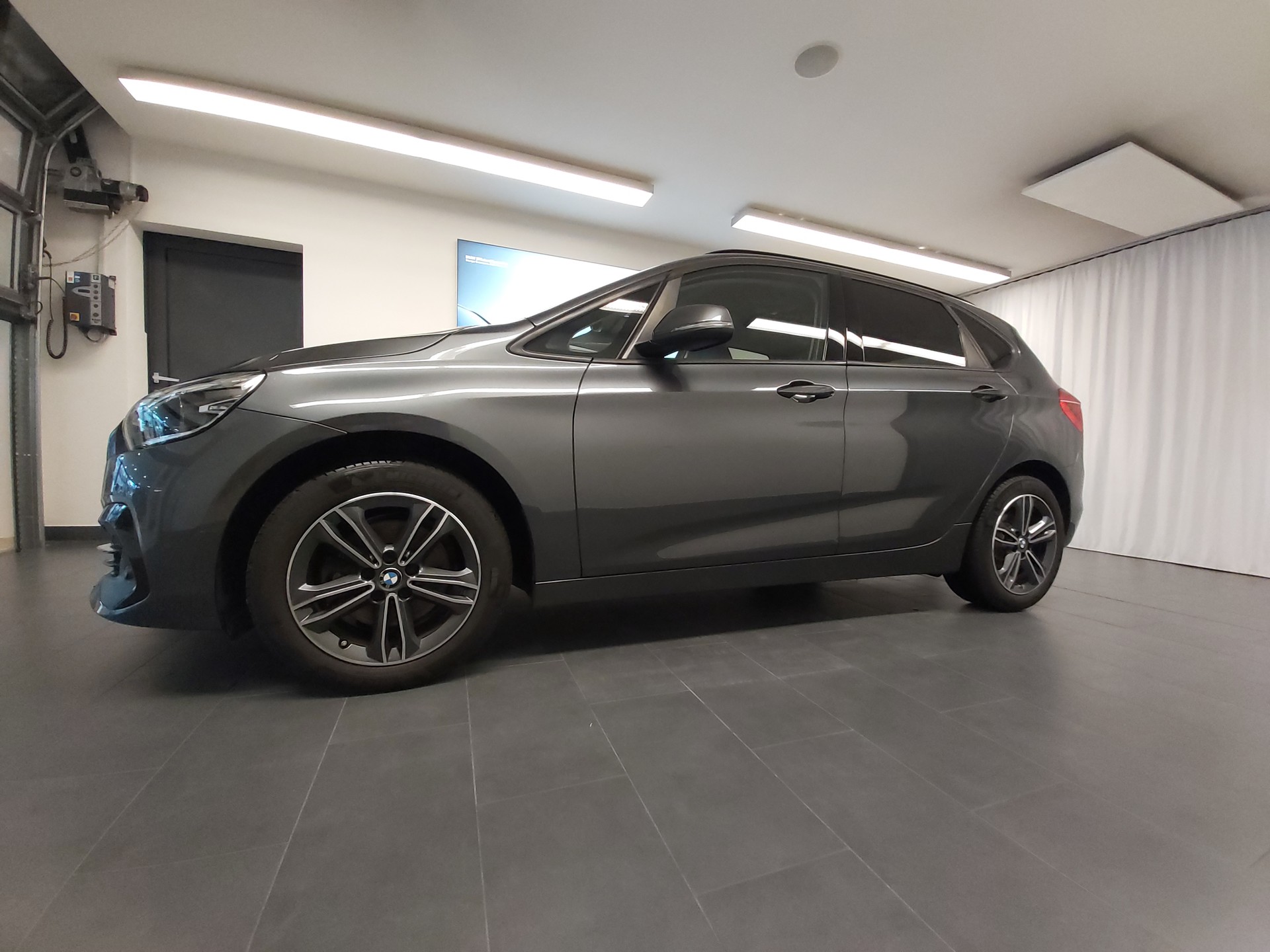 BMW 218d xDrive Active Tourer Sport Line-image-3